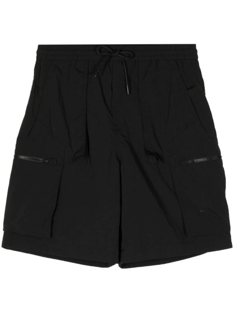 Juun.J drawstring-waist panelled shorts - Black von Juun.J