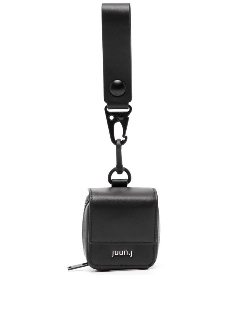 Juun.J earphone leather holder - Black von Juun.J