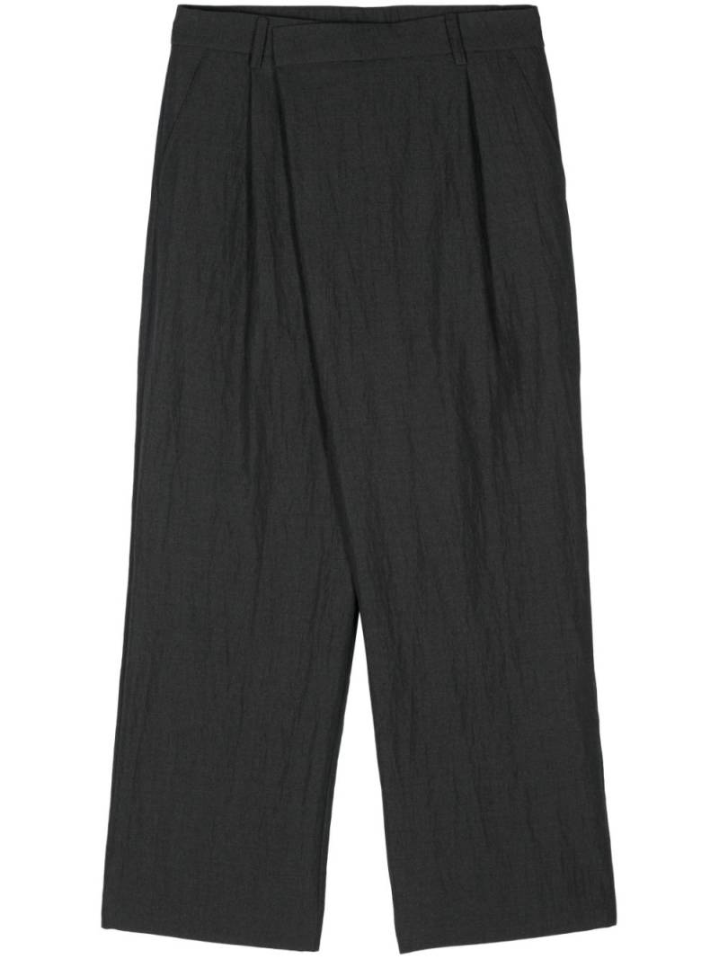 Juun.J pleat-detailing tapered trousers - Grey von Juun.J