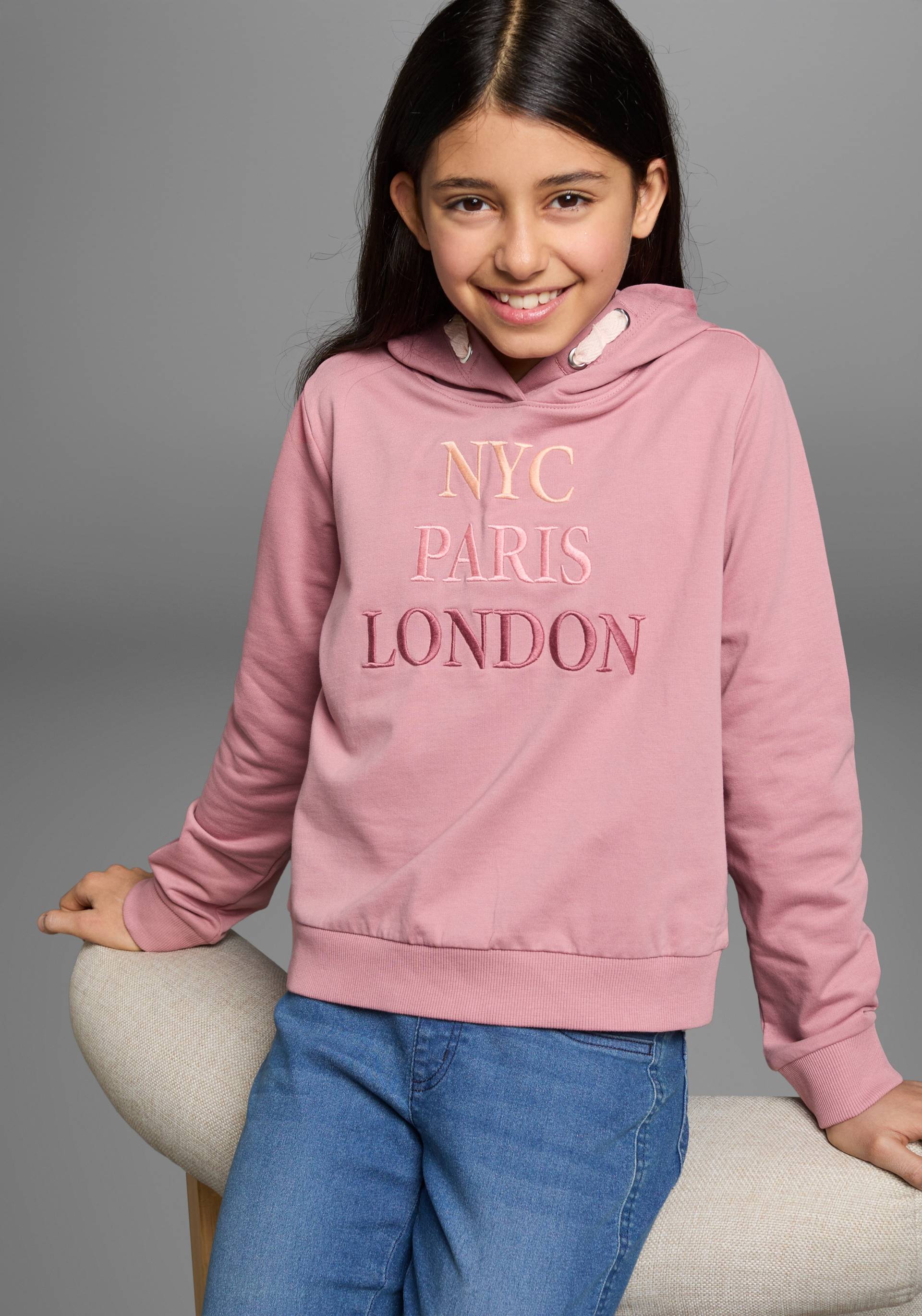 KIDSWORLD Kapuzensweatshirt »NYC Paris London«, Langarm, gerade Passform, bedruckt, Kapuze, aus Baumwolle von KIDSWORLD