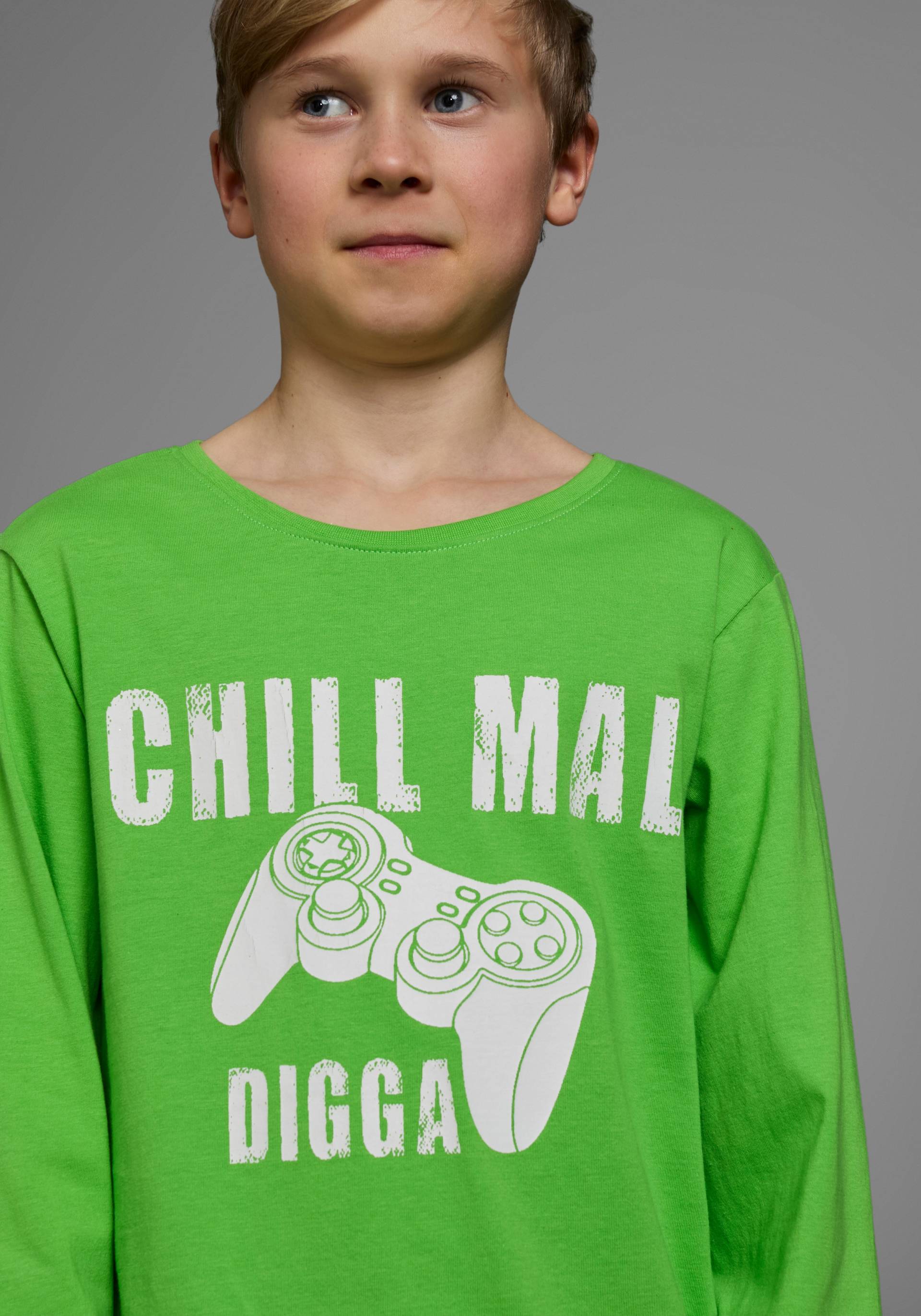KIDSWORLD Langarmshirt »CHILL MAL DIGGA«, Langarm, Basic-Passform, mit peppigem Aufdruck KIDSWORLD Langarmshirt »CHILL MAL DIGGA«, Langarm, Basic-Passform, mit peppigem Aufdruck von KIDSWORLD