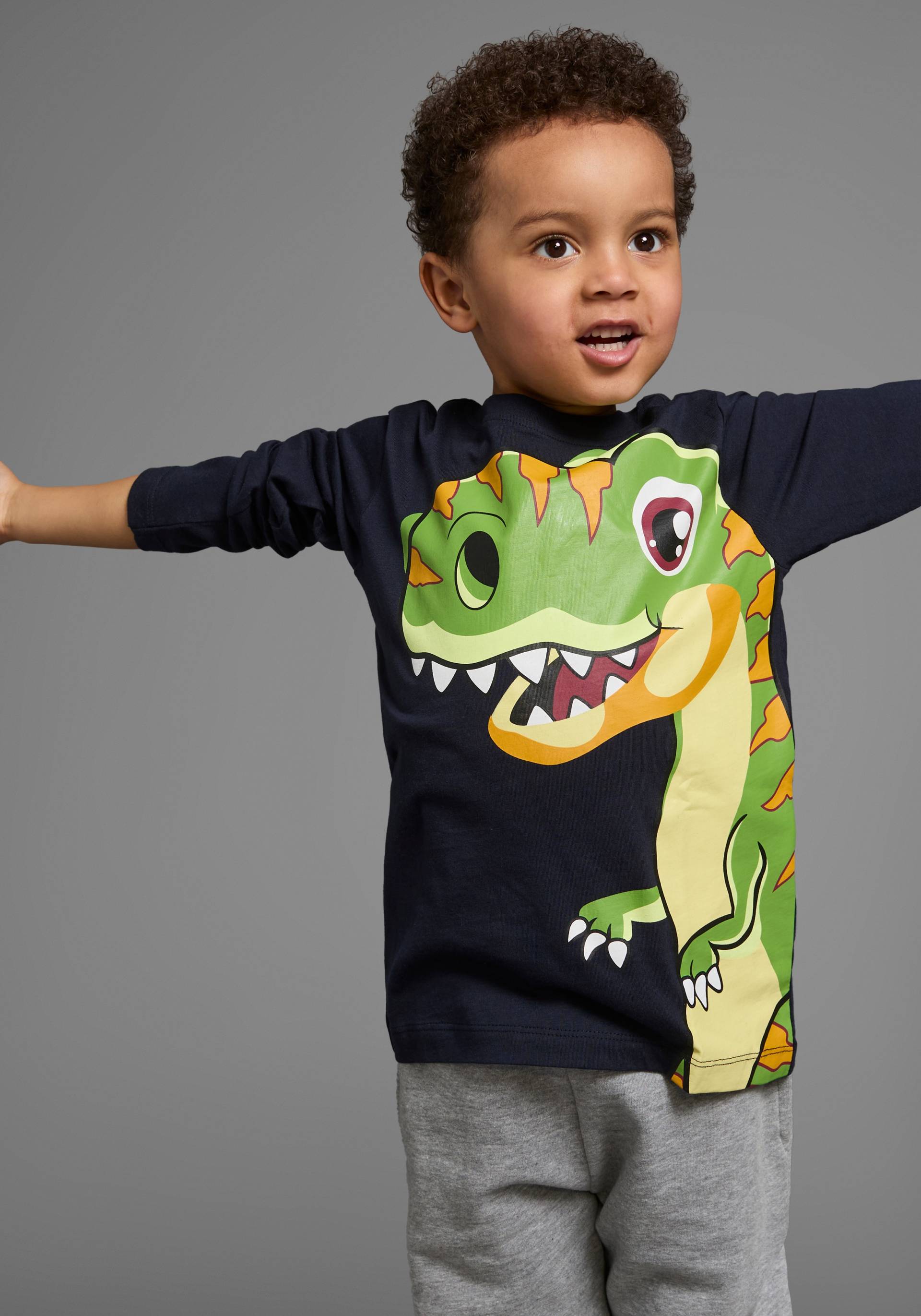 KIDSWORLD Langarmshirt »CURIOUS DINO«, Langarm, Basic-Passform, peppiger Druck von KIDSWORLD