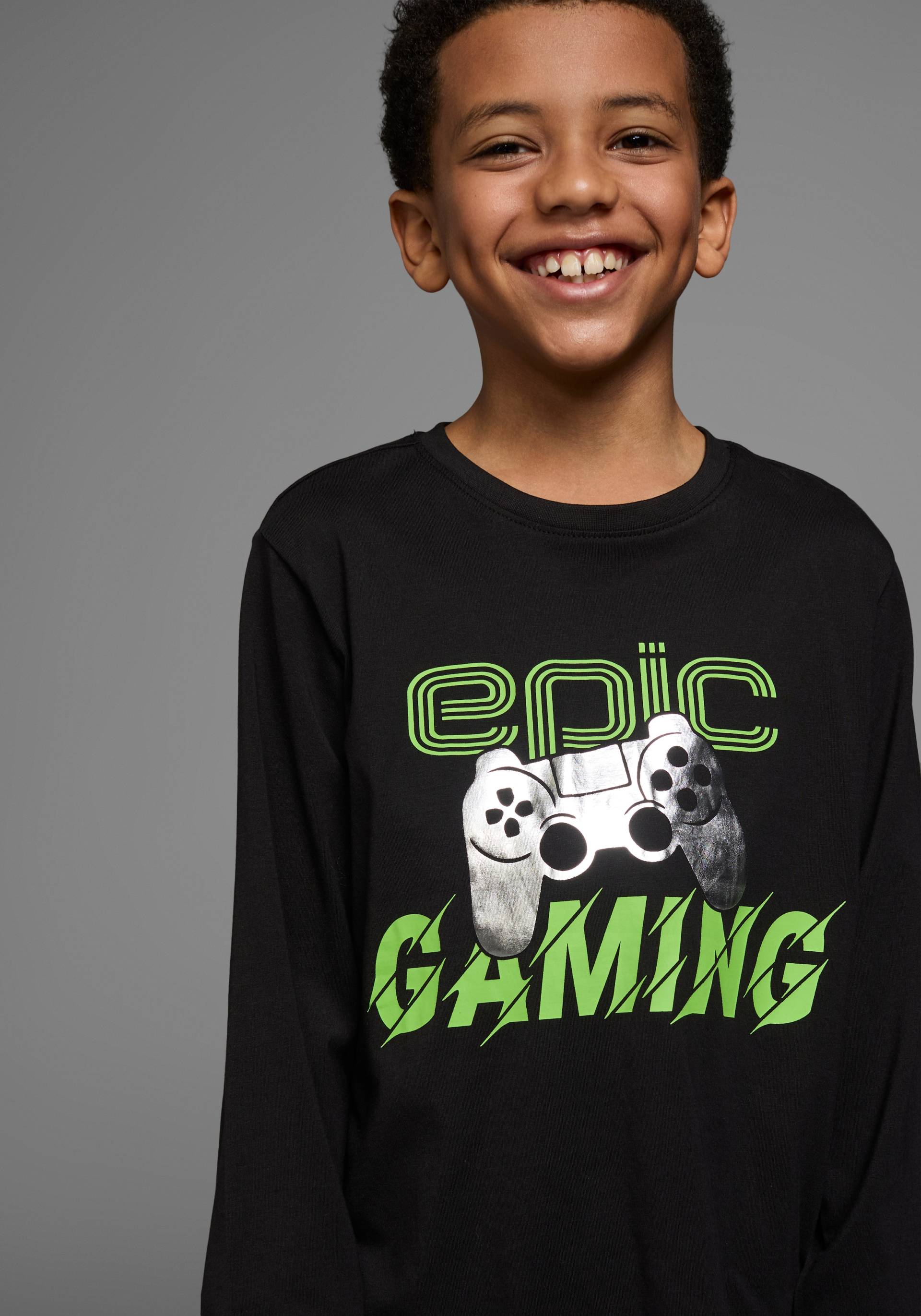 KIDSWORLD Langarmshirt »Folienprint: EPIC GAMING«, langärmelige, mit Statement-Print, Rundhalsausschnitt, Basic-Stil von KIDSWORLD