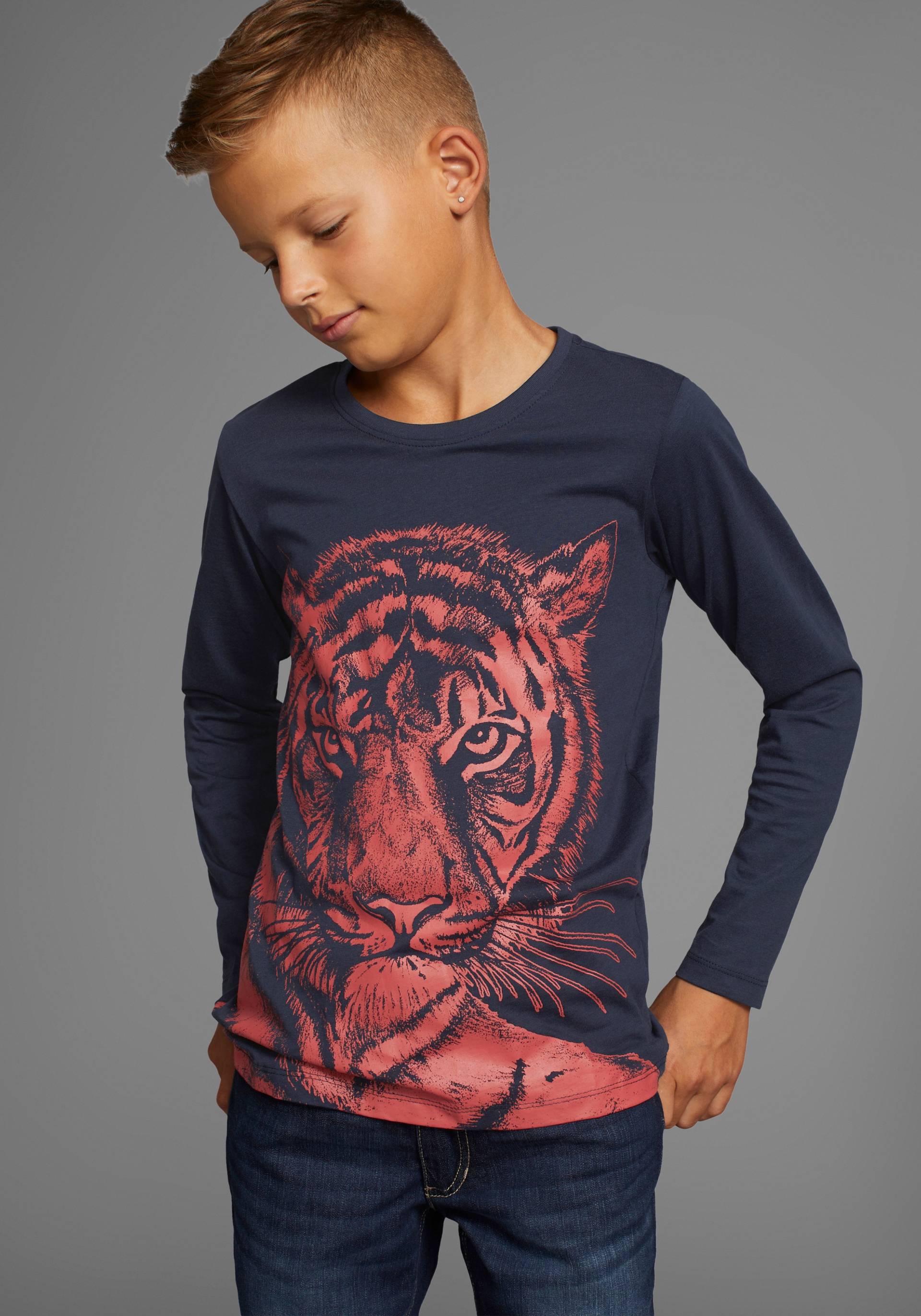 KIDSWORLD Langarmshirt »NEON TIGER«, Langarm, Basic-Passform, mit trendigem Druck, Rundhalsausschnitt KIDSWORLD Langarmshirt »NEON TIGER«, Langarm, Basic-Passform, mit trendigem Druck, Rundhalsausschnitt von KIDSWORLD