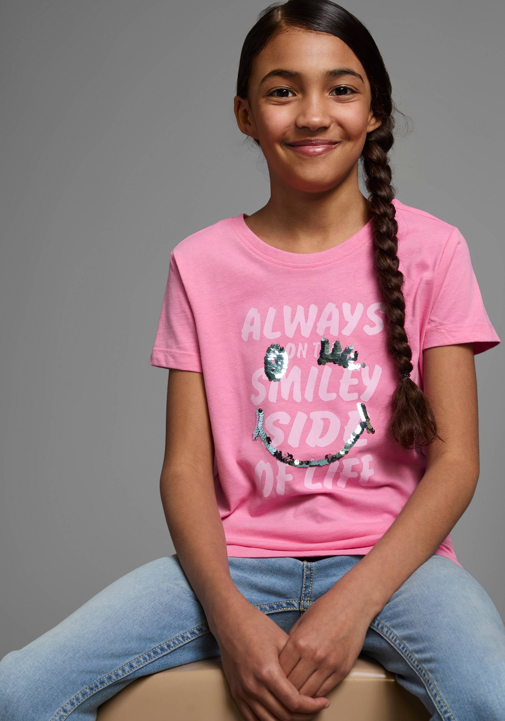 KIDSWORLD T-Shirt »mit Wendepailletten«, Kurzarm, Basic-Passform, mit Pailletten, bedruckt von KIDSWORLD