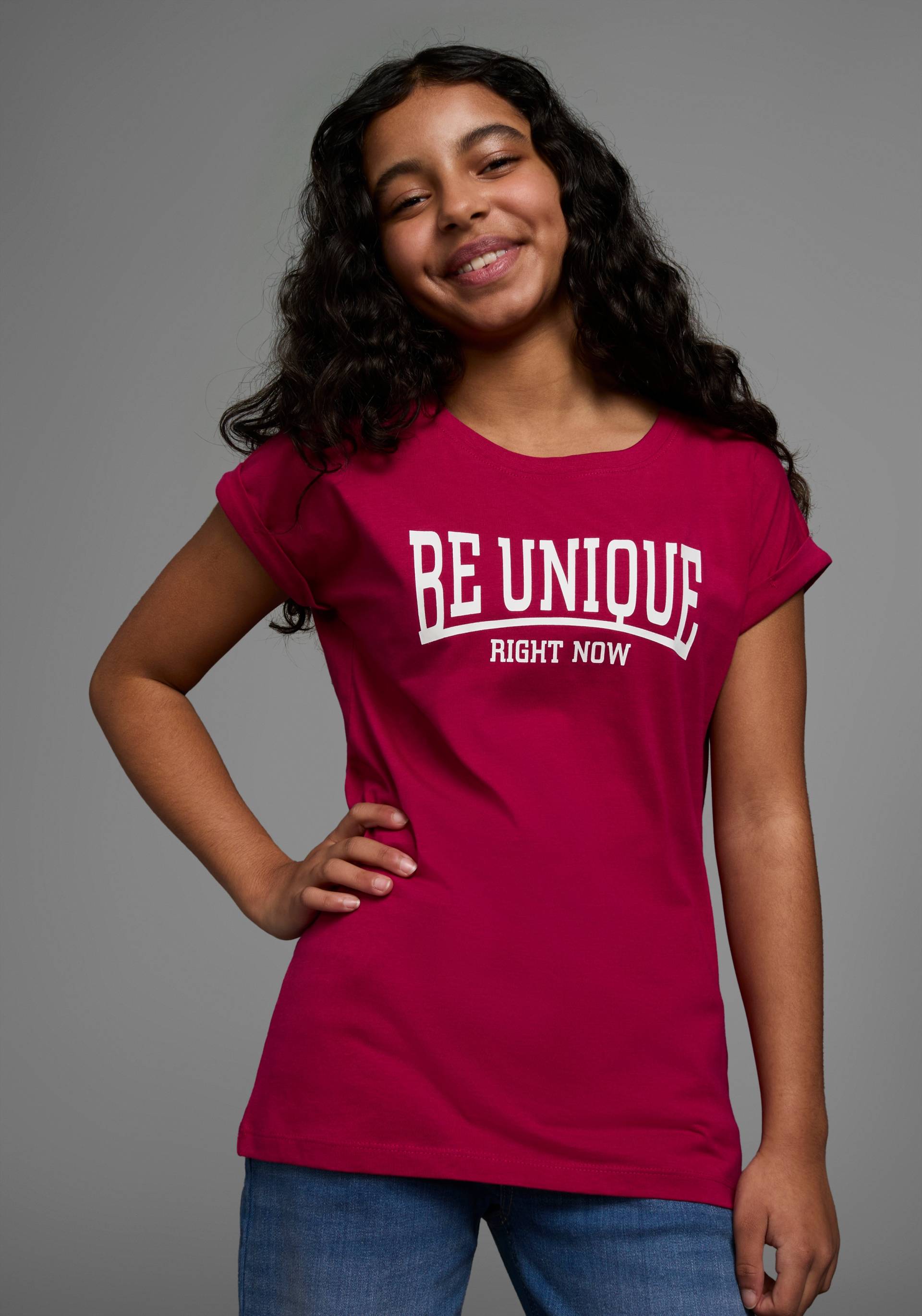 KIDSWORLD T-Shirt »Be unique - right now«, kurzärmelig, bedruckt, Rundhalsausschnitt KIDSWORLD T-Shirt »Be unique - right now«, kurzärmelig, bedruckt, Rundhalsausschnitt von KIDSWORLD