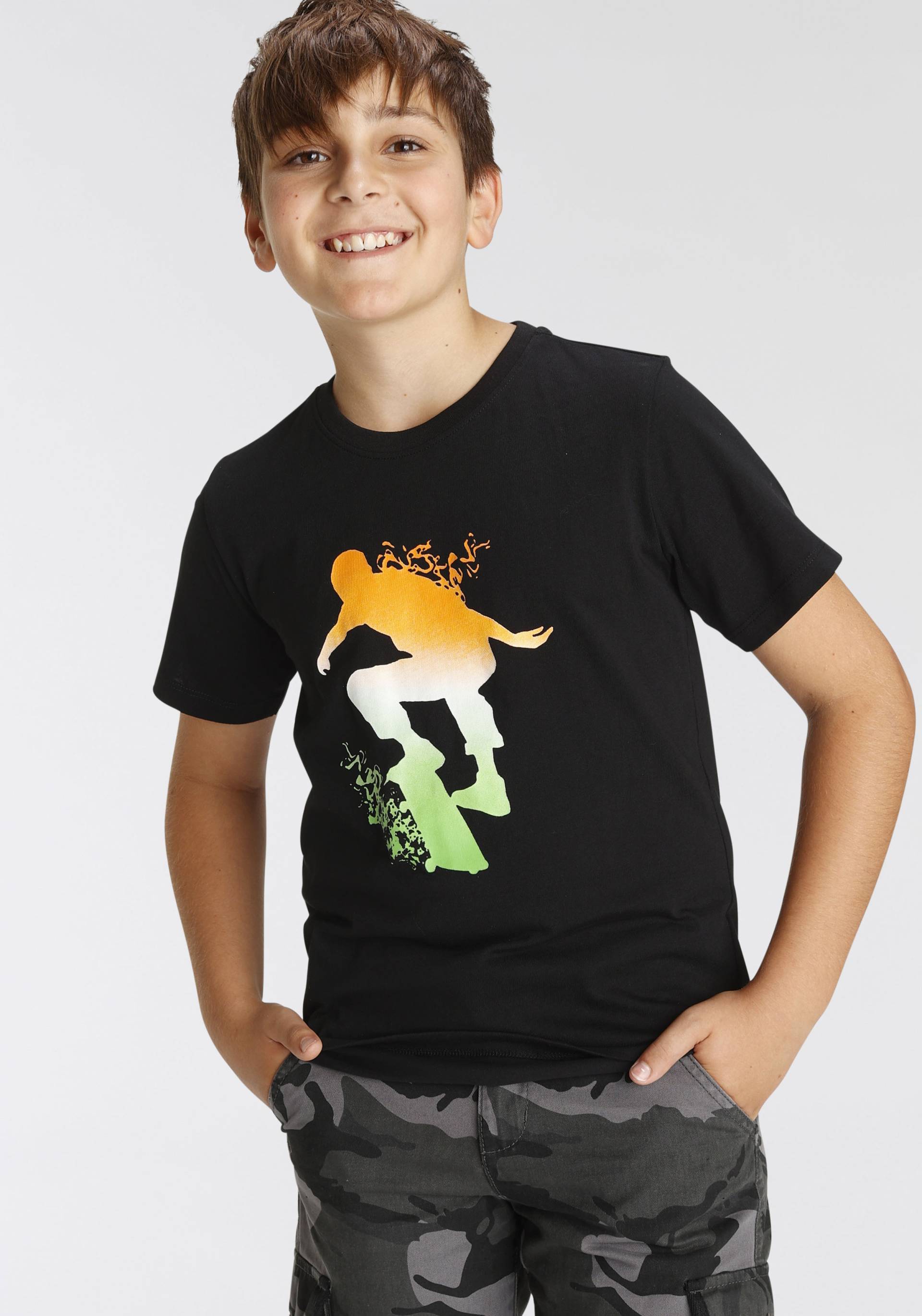 KIDSWORLD T-Shirt »Skating«, Kurzarm, Basic-Passform, bedruckt, Rundhalsausschnitt von KIDSWORLD