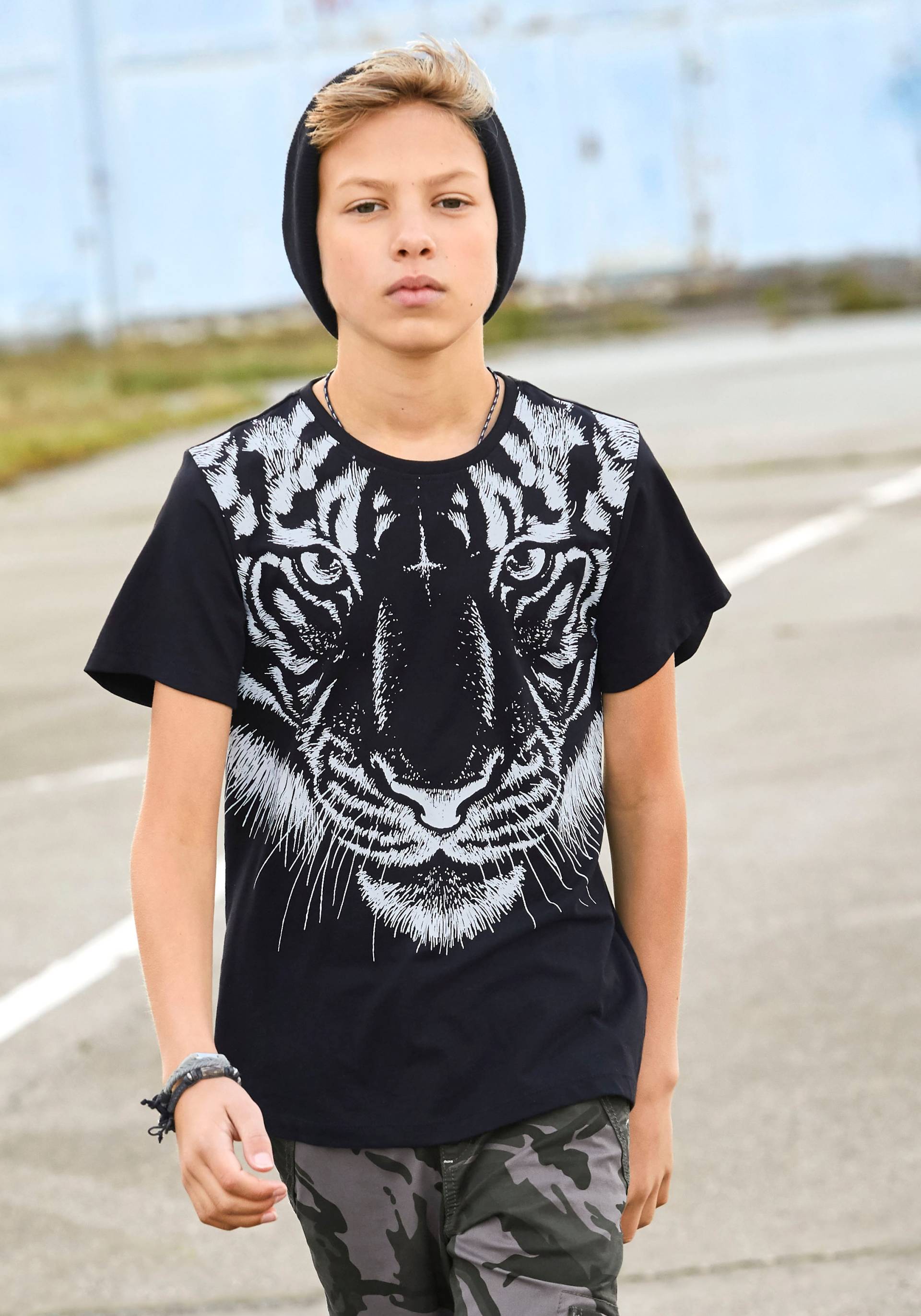 KIDSWORLD T-Shirt »Mit grossem Druck: WHITE TIGER«, cooler Animal-Print von KIDSWORLD