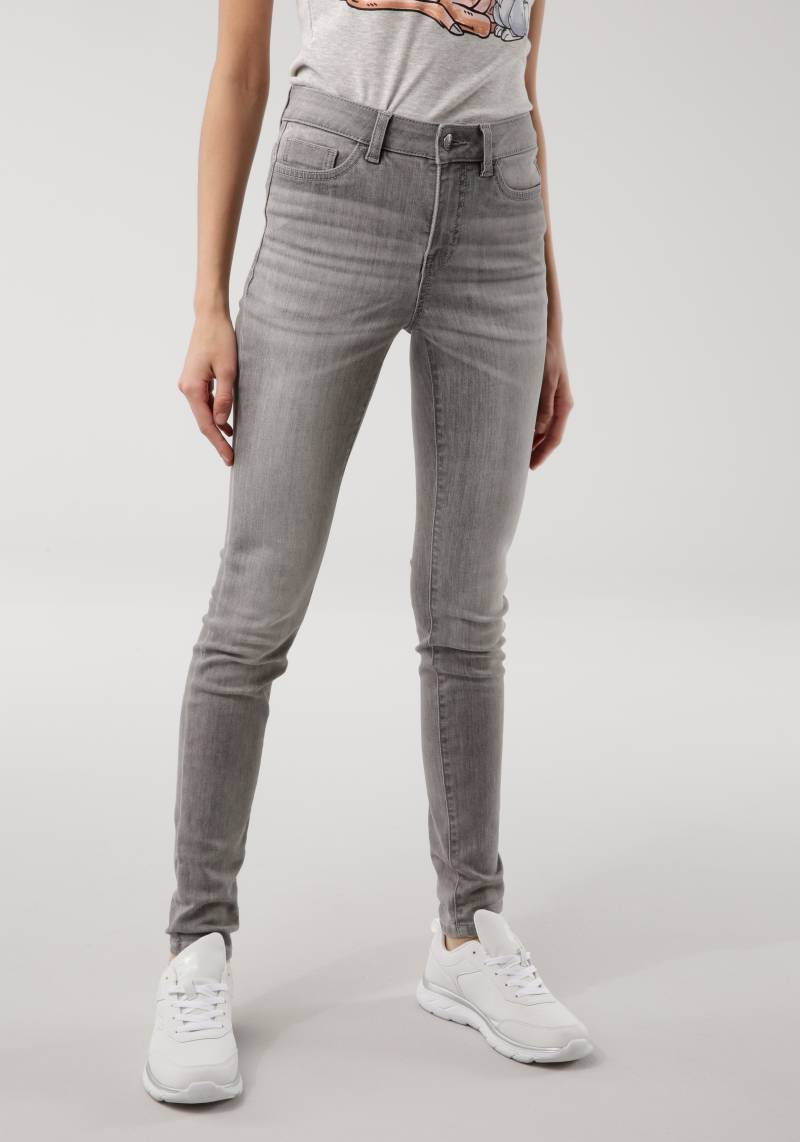 KangaROOS 5-Pocket-Jeans »SUPER SKINNY HIGH RISE«, knöchellang, mit Used-Optik, hohe Leibhöhe von KangaROOS