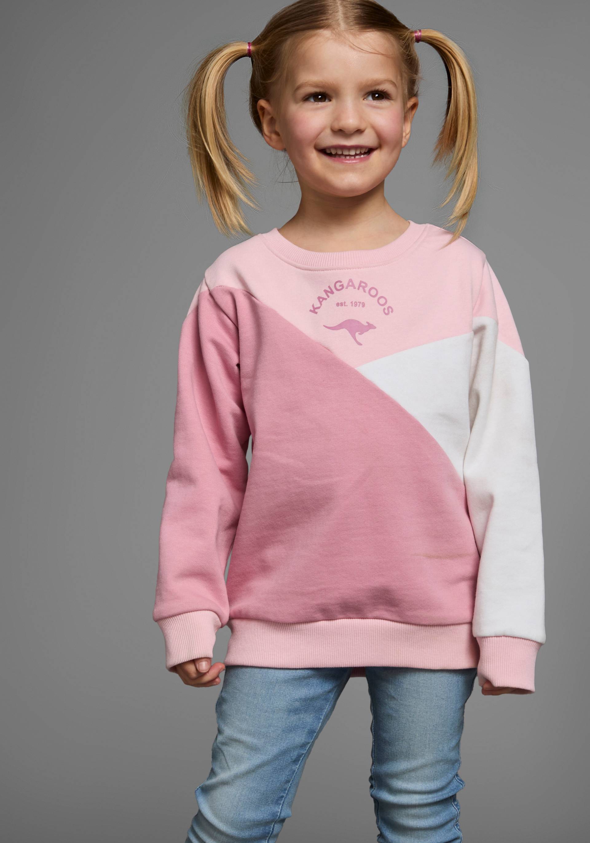 KangaROOS Sweatshirt »Kleine Mädchen«, Langarm, hüftlang, lockere Passform, mit Logodruck von KangaROOS