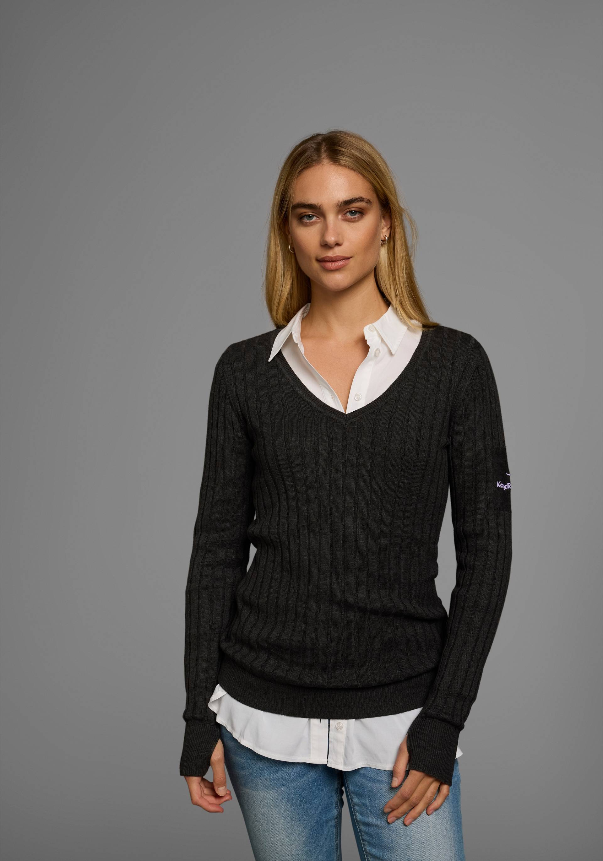 KangaROOS V-Ausschnitt-Pullover, in breit geripptem Feinstrick KangaROOS V-Ausschnitt-Pullover, in breit geripptem Feinstrick von KangaROOS
