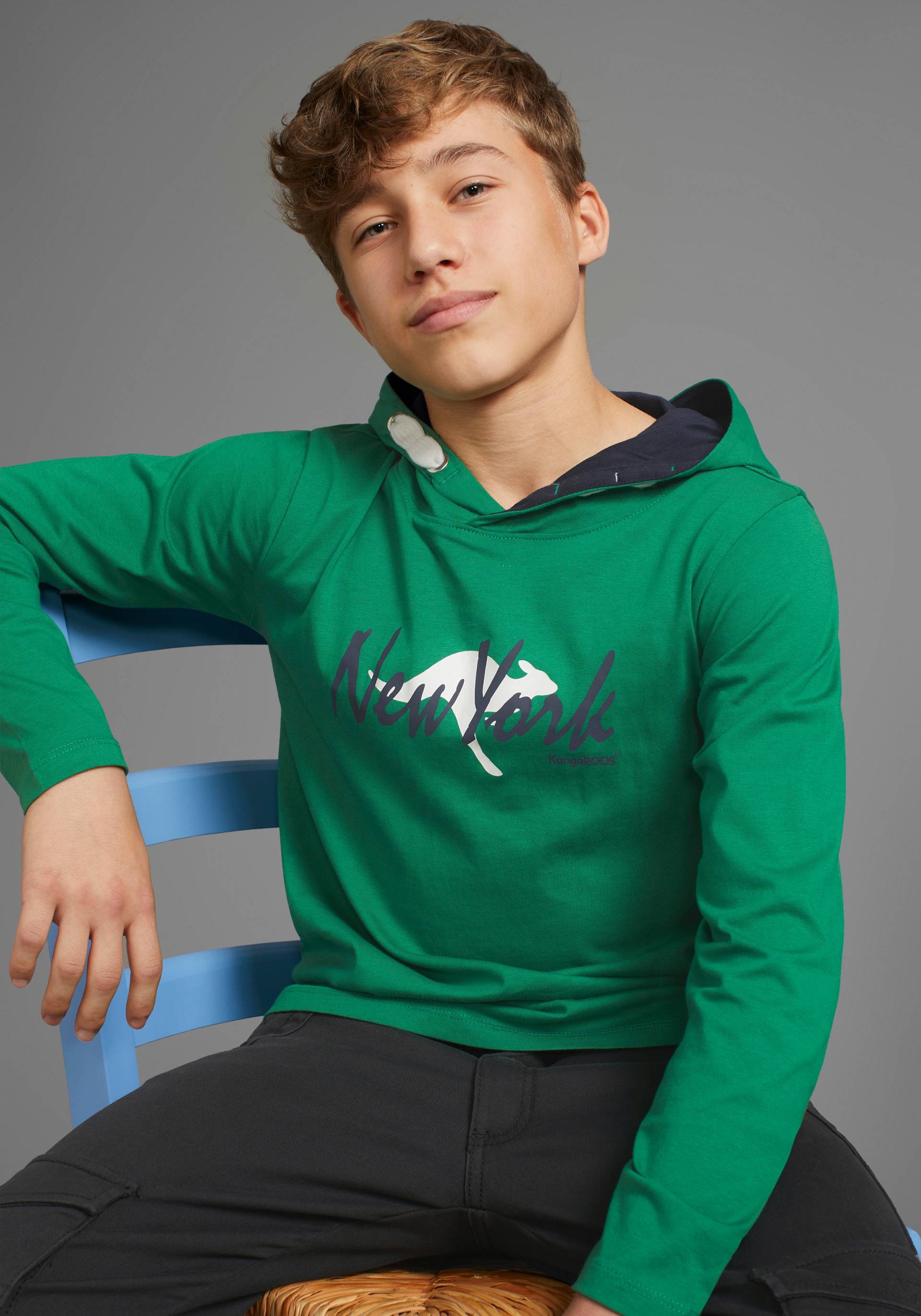 KangaROOS Kapuzenshirt »Logo-Print«, für den sportlichen Look KangaROOS Kapuzenshirt »Logo-Print«, für den sportlichen Look von Kangaroos