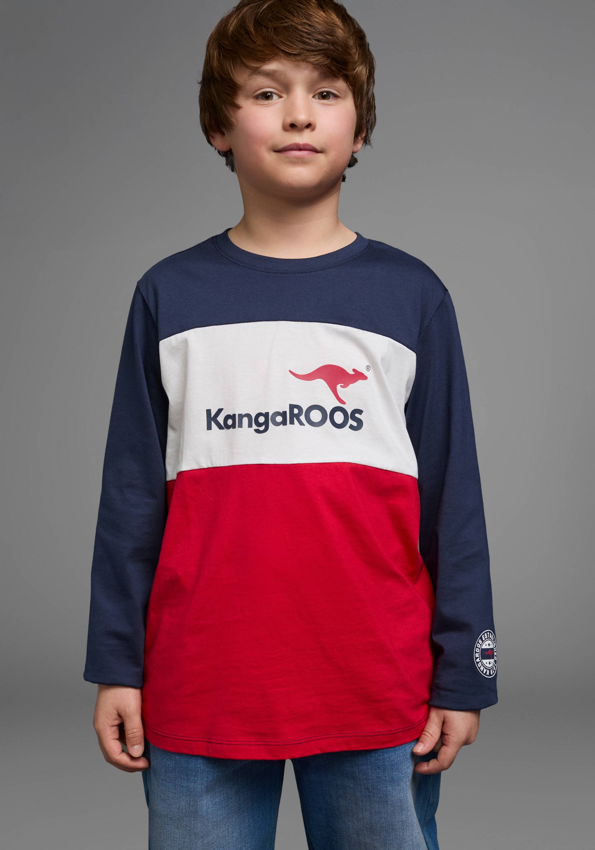 KangaROOS Langarmshirt »Im tollem Colorblocking-Design«, Langarm, Basic-Passform, mit auffälligem Druck KangaROOS Langarmshirt »Im tollem Colorblocking-Design«, Langarm, Basic-Passform, mit auffälligem Druck von Kangaroos