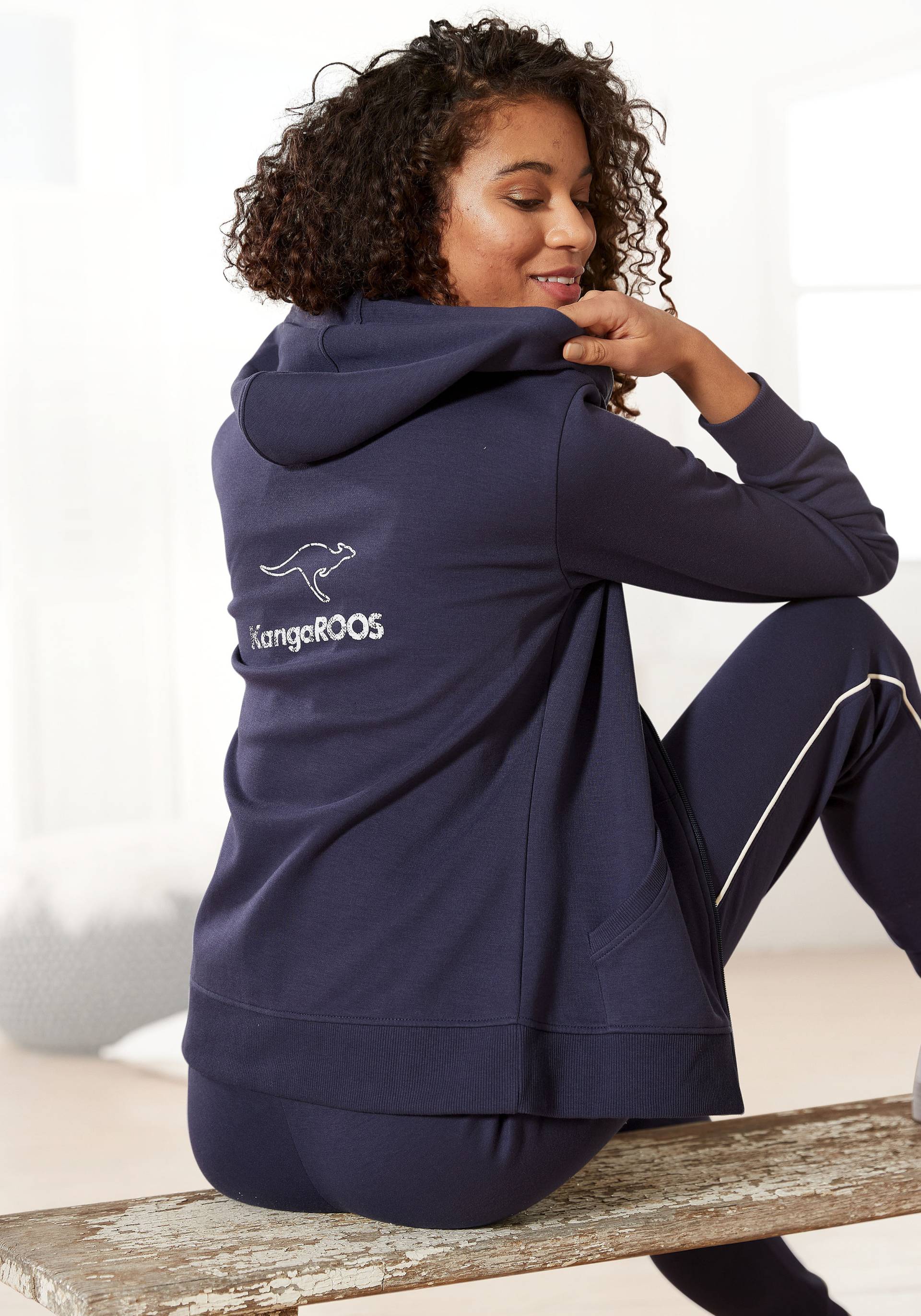 KangaROOS Sweatjacke, mit grossem Logodruck auf dem Rücken, Loungeanzug