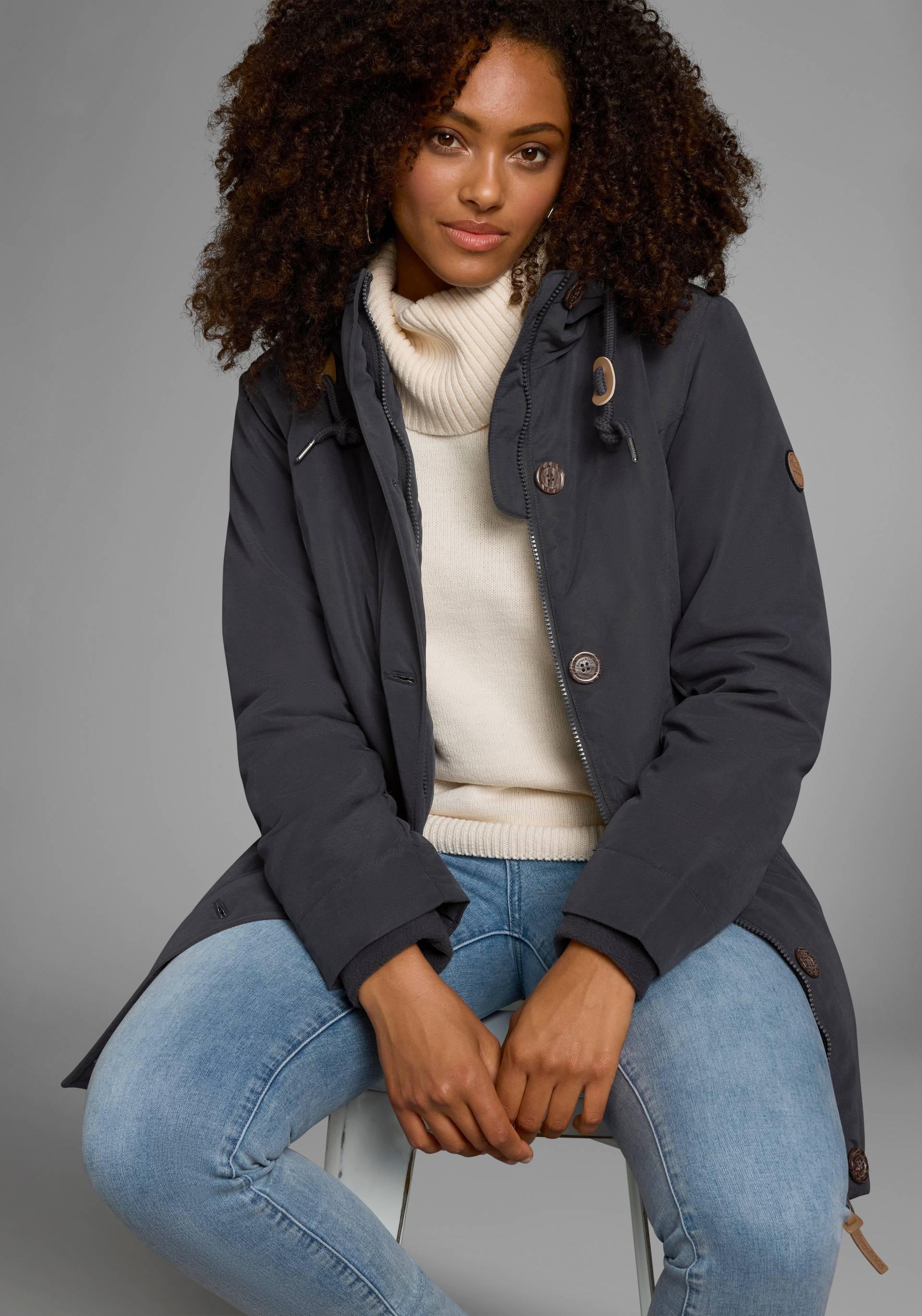 KangaROOS Winterjacke, mit Kapuze, für die kalte Jahreszeit, aus leichtem Webstoff, modisch KangaROOS Winterjacke, mit Kapuze, für die kalte Jahreszeit, aus leichtem Webstoff, modisch von Kangaroos