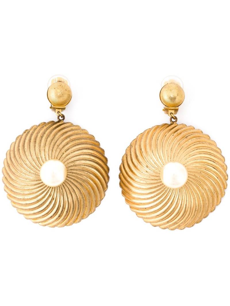 Katheleys Vintage ribbed round pendant earrings - Metallic von Katheleys Vintage