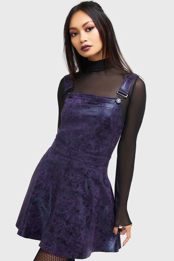 Killstar Paryce Alive Pinafore Minikleid mit Cracklemuster | Purple + Black | Damen | L Killstar Paryce Alive Pinafore Minikleid mit Cracklemuster | Purple + Black | Damen | L von Killstar