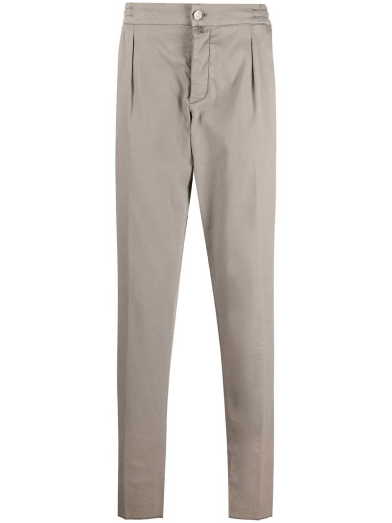 Kiton logo-patch tailored trousers - Neutrals von Kiton