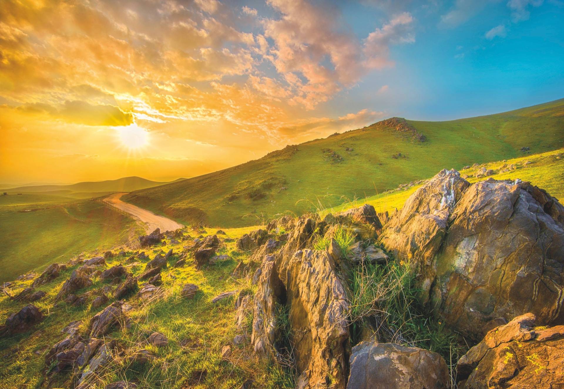 Komar Fototapete »Mountain Morning«, bedruckt-Wald-Meer, ausgezeichnet lichtbeständig von Komar