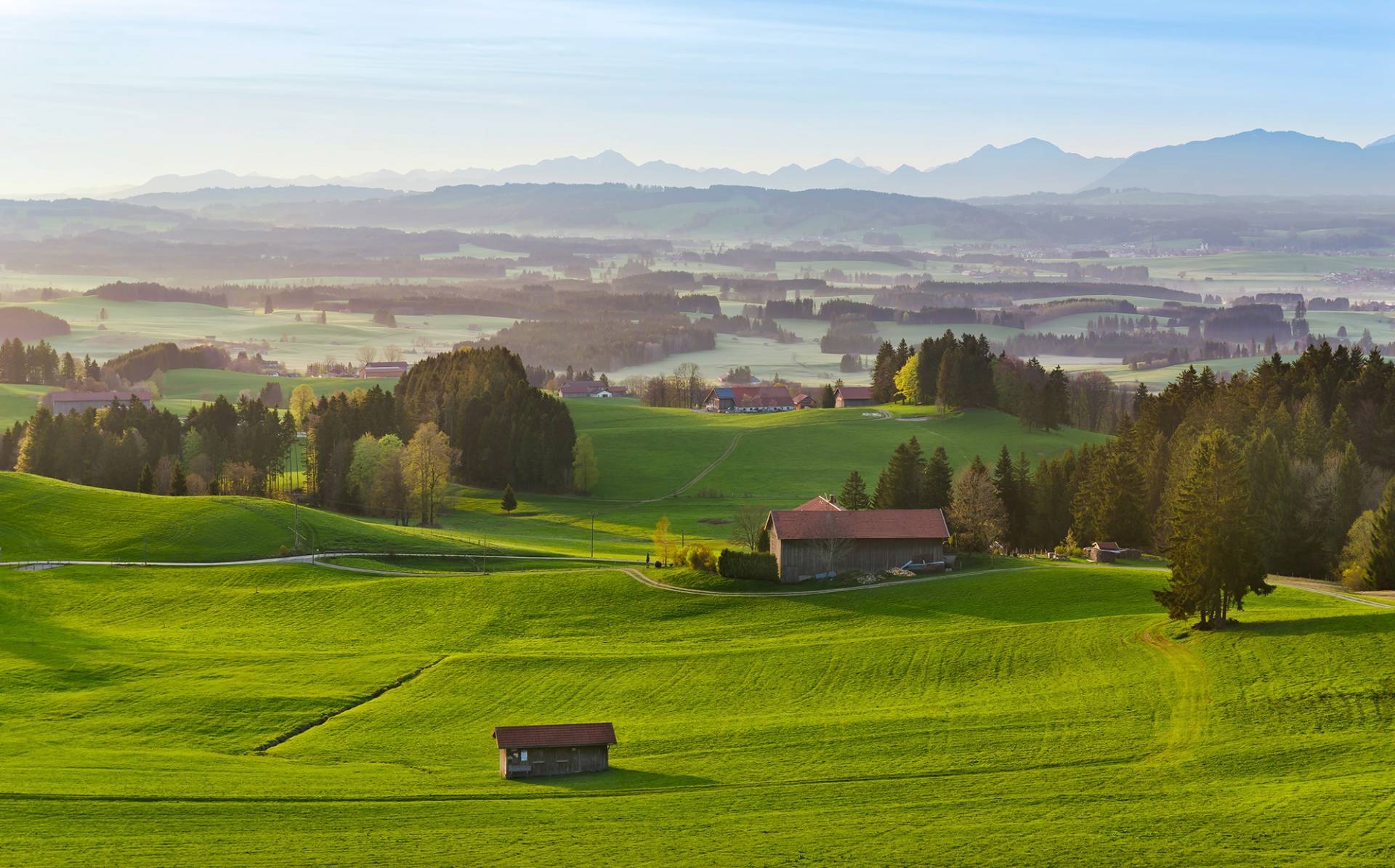 Komar Vliestapete »Paradiesisches Bayern«, 450x280 cm (Breite x Höhe), Wohnzimmer, Schlafzimmer von Komar