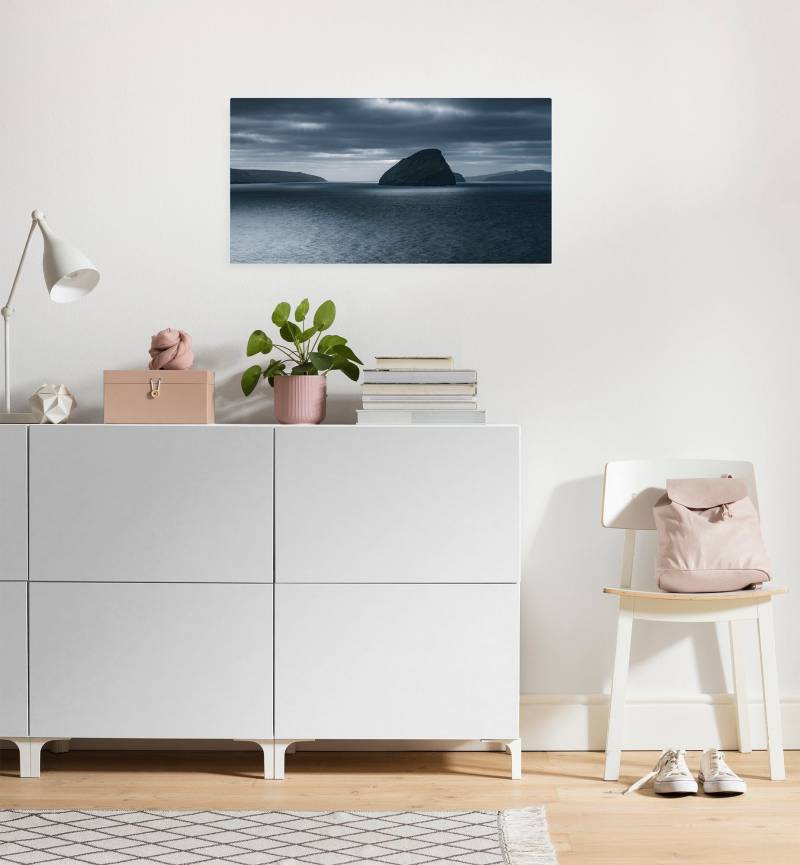 Komar Leinwandbild »Keilrahmenbild - Silver Sea - Grösse 60 x 30 cm«, Baum-Blätter-Natur-Berge-Blumen-Foto-Jahreszeiten-Landschaft-Meer-Strand-Palmen, (Packung, 1 St.), Deutsches Qualitätsvlies (155 g/m²) von Komar