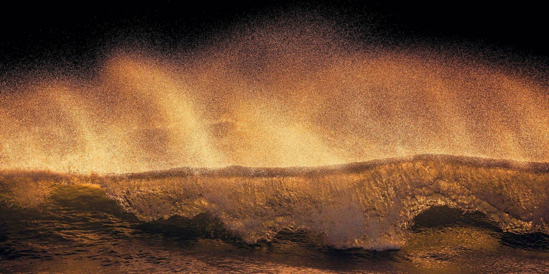 Komar Vliestapete »Golden Wave«, 200x100 cm (Breite x Höhe), Vliestapete, 100 cm Bahnbreite von Komar
