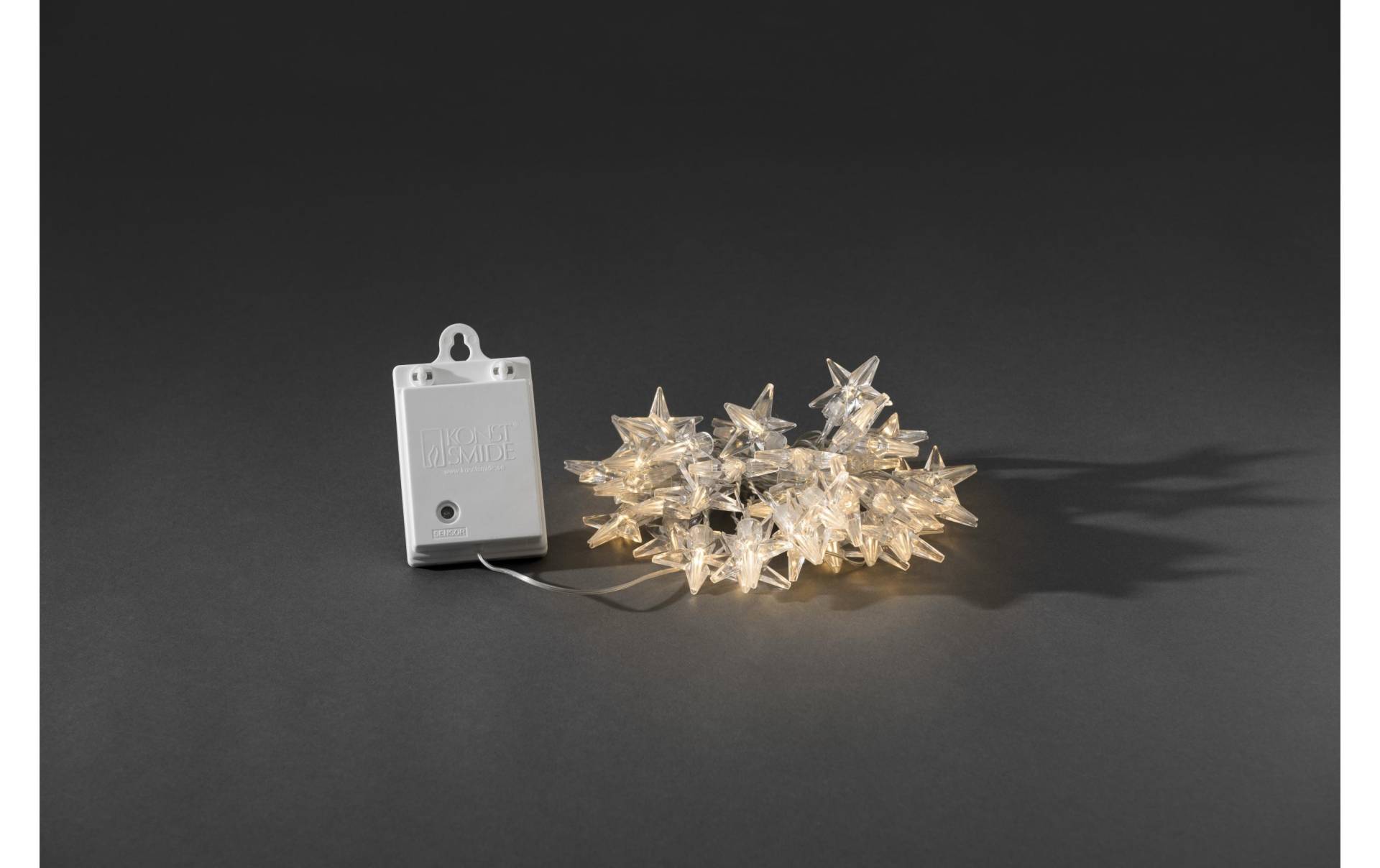 KONSTSMIDE LED-Lichterkette »Weiss Dämmerungssensor Outdoor«, 40 St.-flammig KONSTSMIDE LED-Lichterkette »Weiss Dämmerungssensor Outdoor«, 40 St.-flammig von Konstsmide