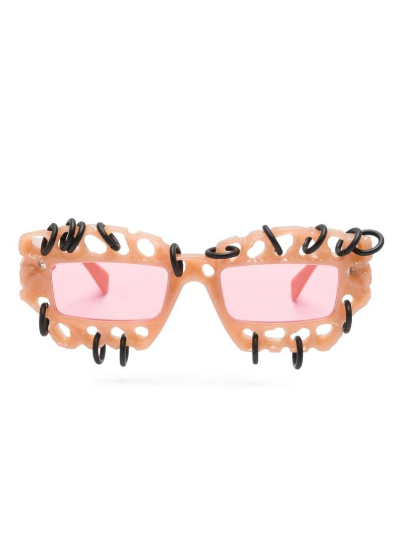 Kuboraum Mask X6 sculpted-frame sunglasses - Pink von Kuboraum