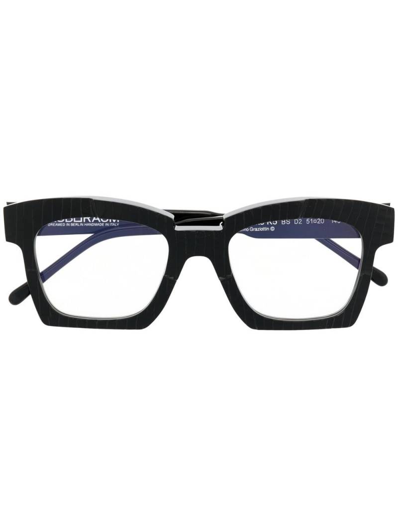 Kuboraum chunky-frame glasses - Black von Kuboraum