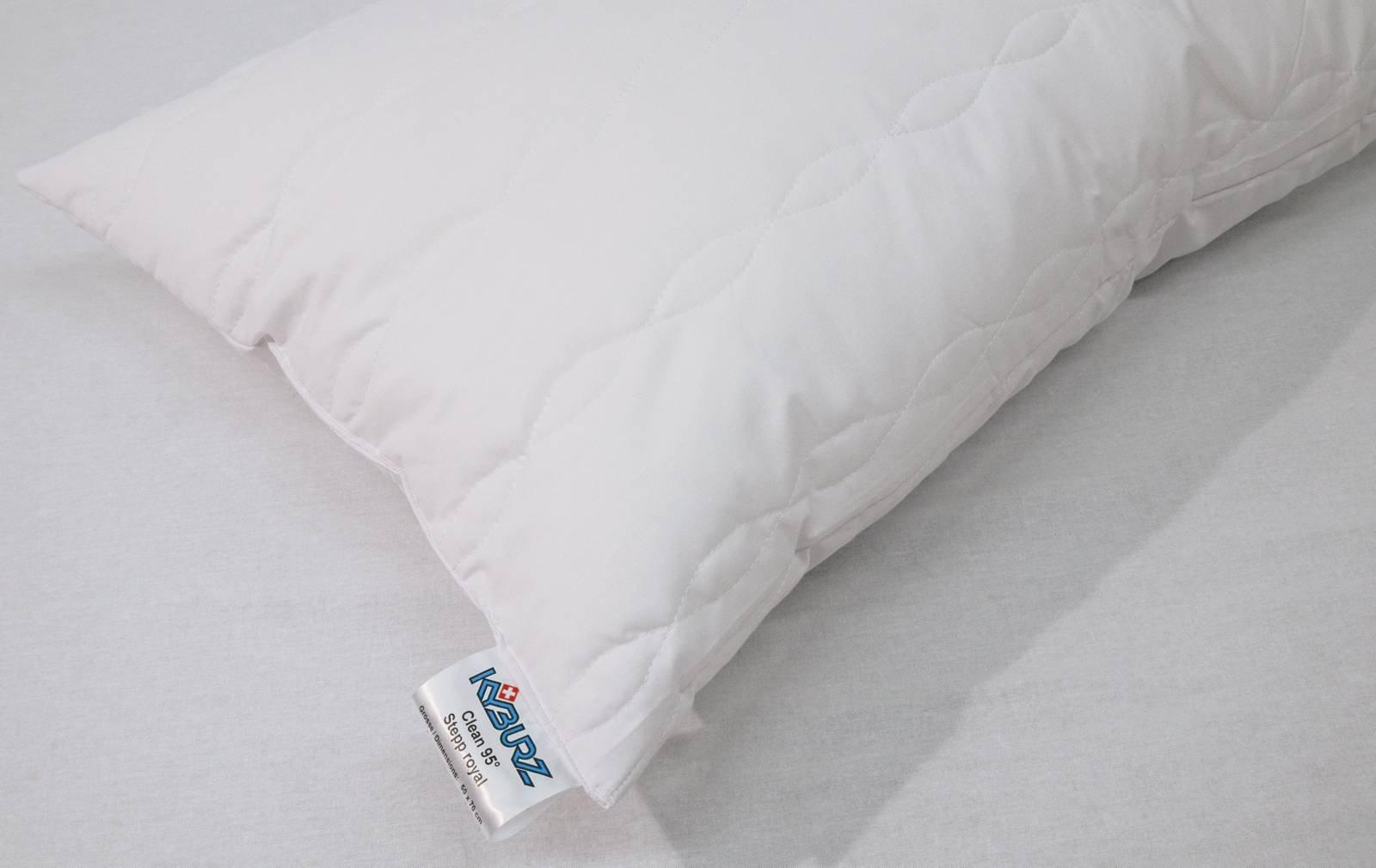 Kyburz Kopfkissen »Clean Stepp Royal«, Füllung: PUR-Luftzellenstäbchen und Polyester-Hohlfaserbällchen, Bezug: Mischgewebe (50% Baumwolle, 50% Polyester), (1 St.) von Kyburz