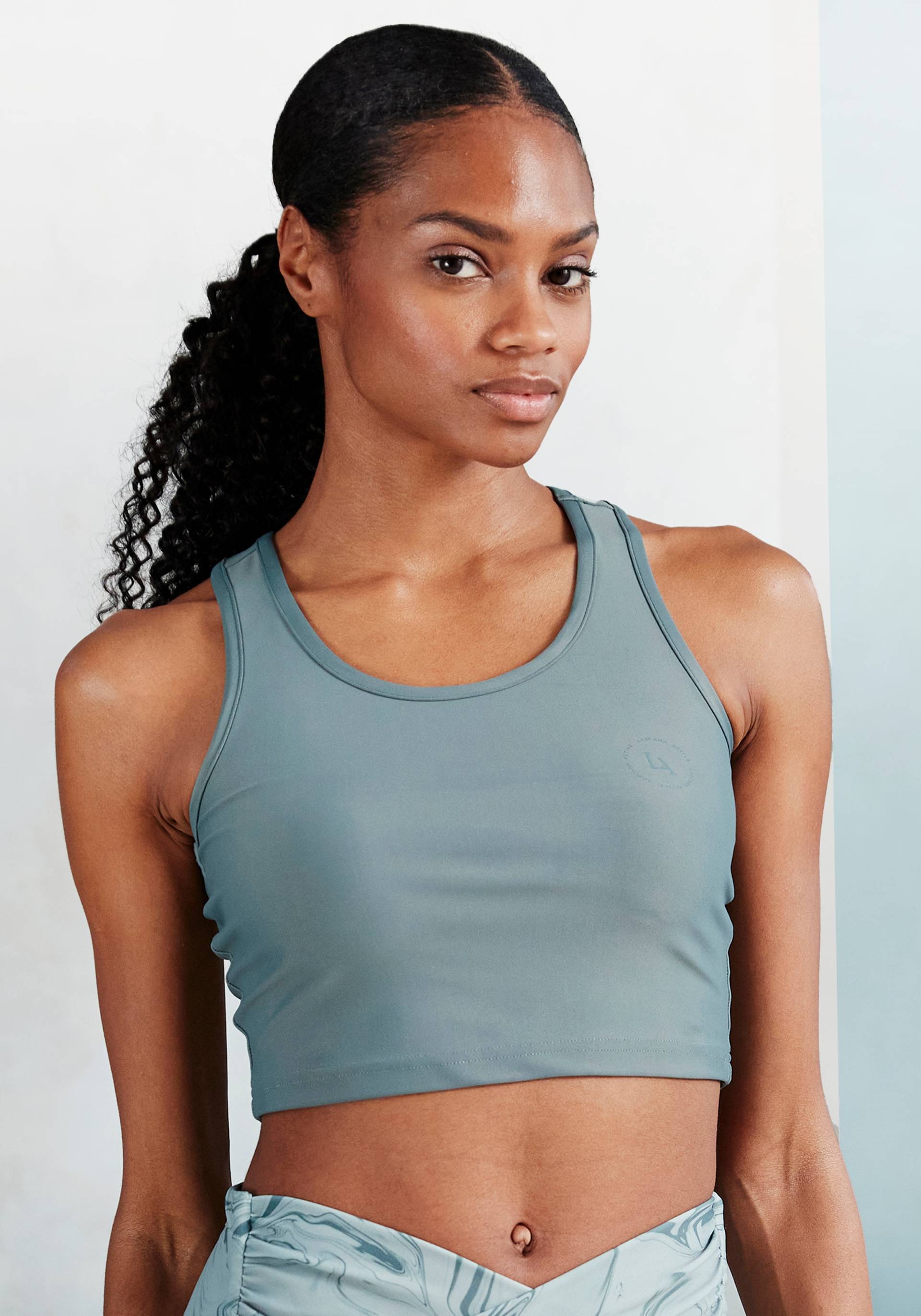 LASCANA ACTIVE Crop-Top »Sporttop«, mit Ringerrücken und Logodruck von LASCANA ACTIVE