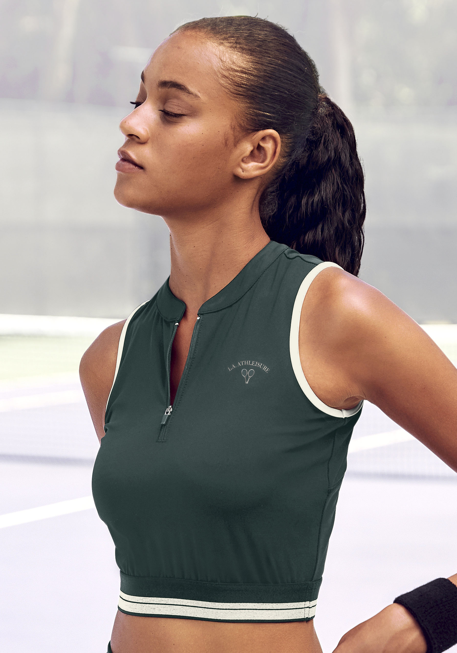 LASCANA ACTIVE Crop-Top »Tennis«, Sporttop mit Reissverschluss von LASCANA ACTIVE