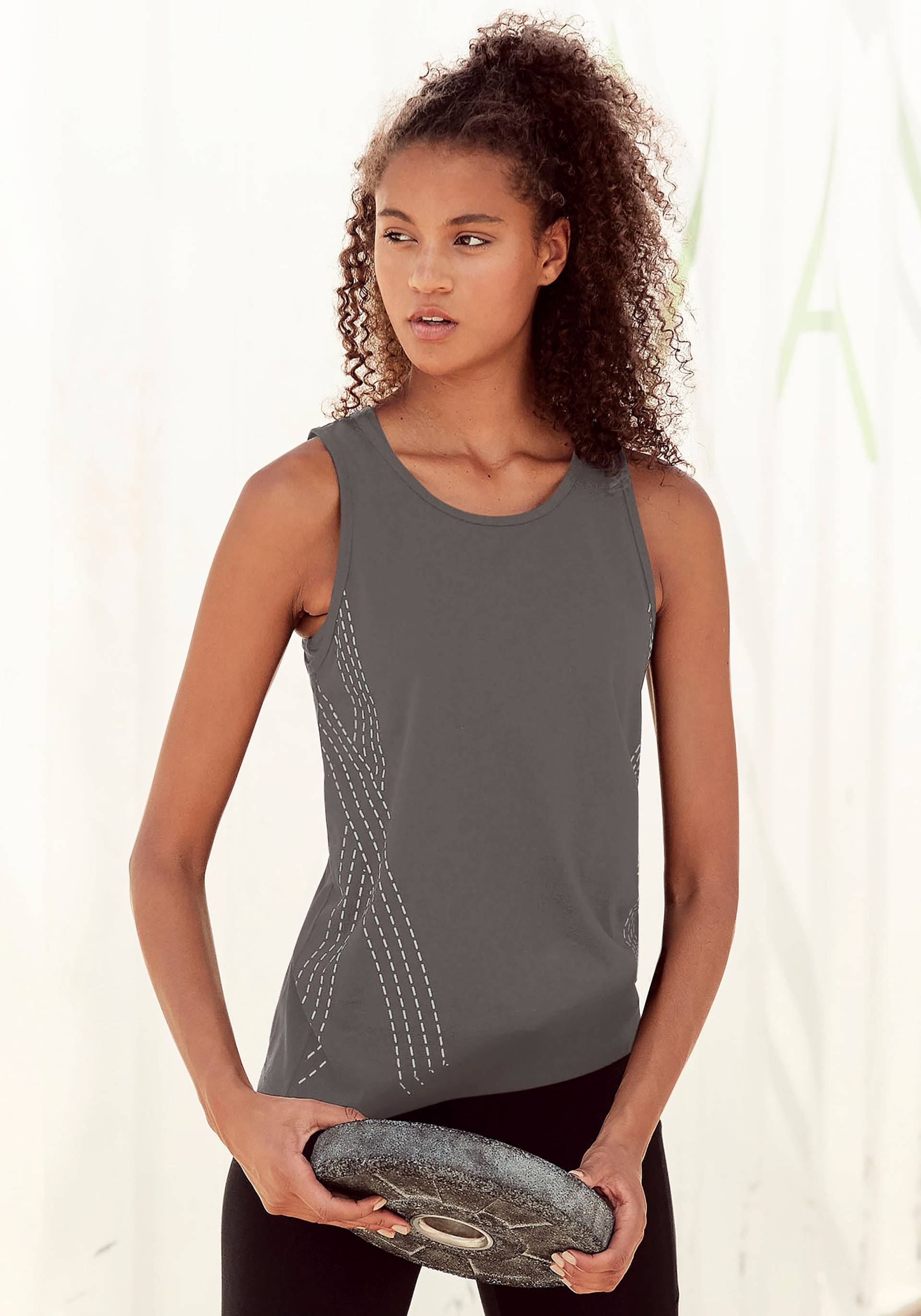 LASCANA ACTIVE Funktionsshirt, mit optischem Reflektorprint von LASCANA ACTIVE