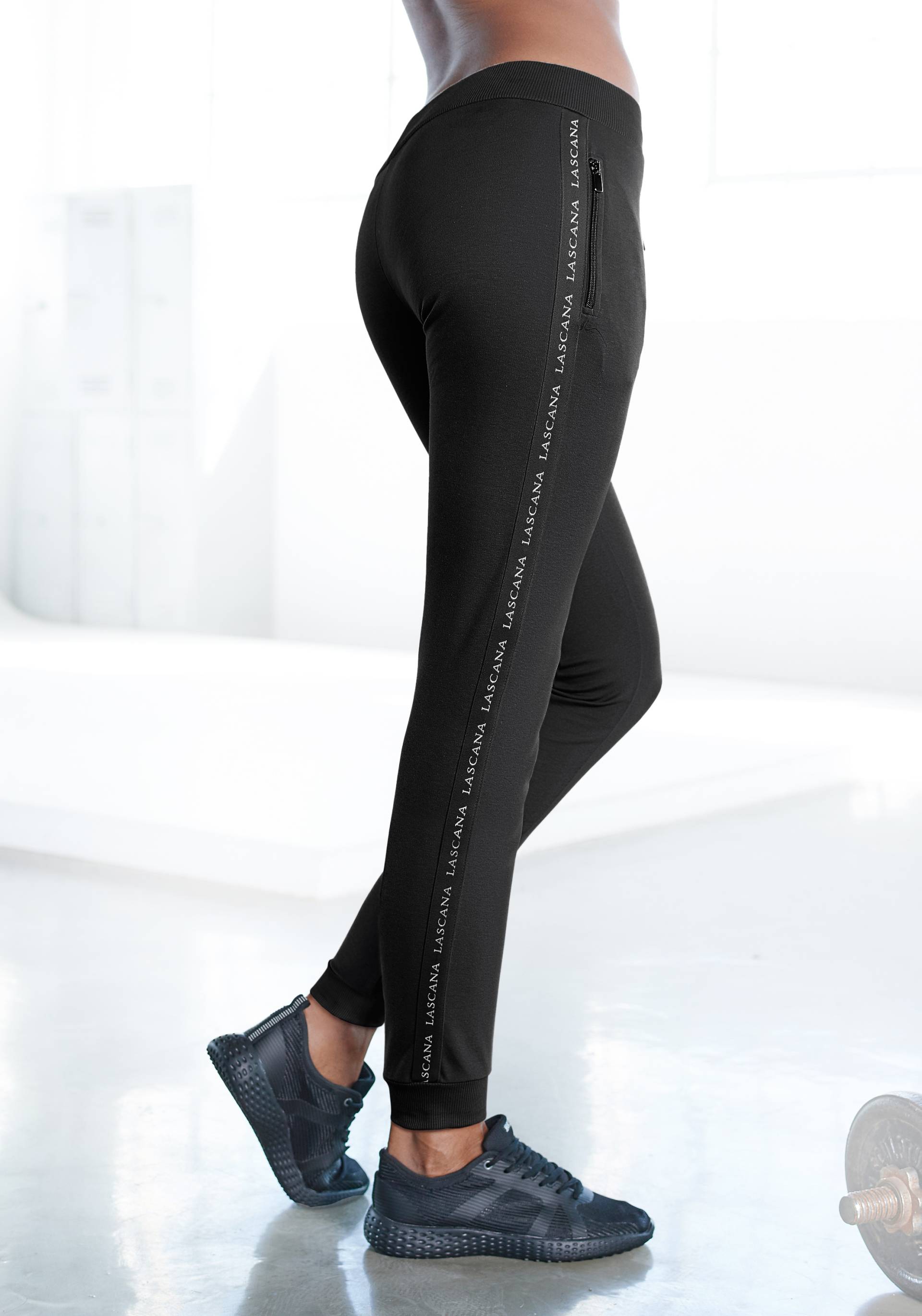 LASCANA ACTIVE Jogginghose, mit Reissverschlusstaschen LASCANA ACTIVE Jogginghose, mit Reissverschlusstaschen von LASCANA ACTIVE