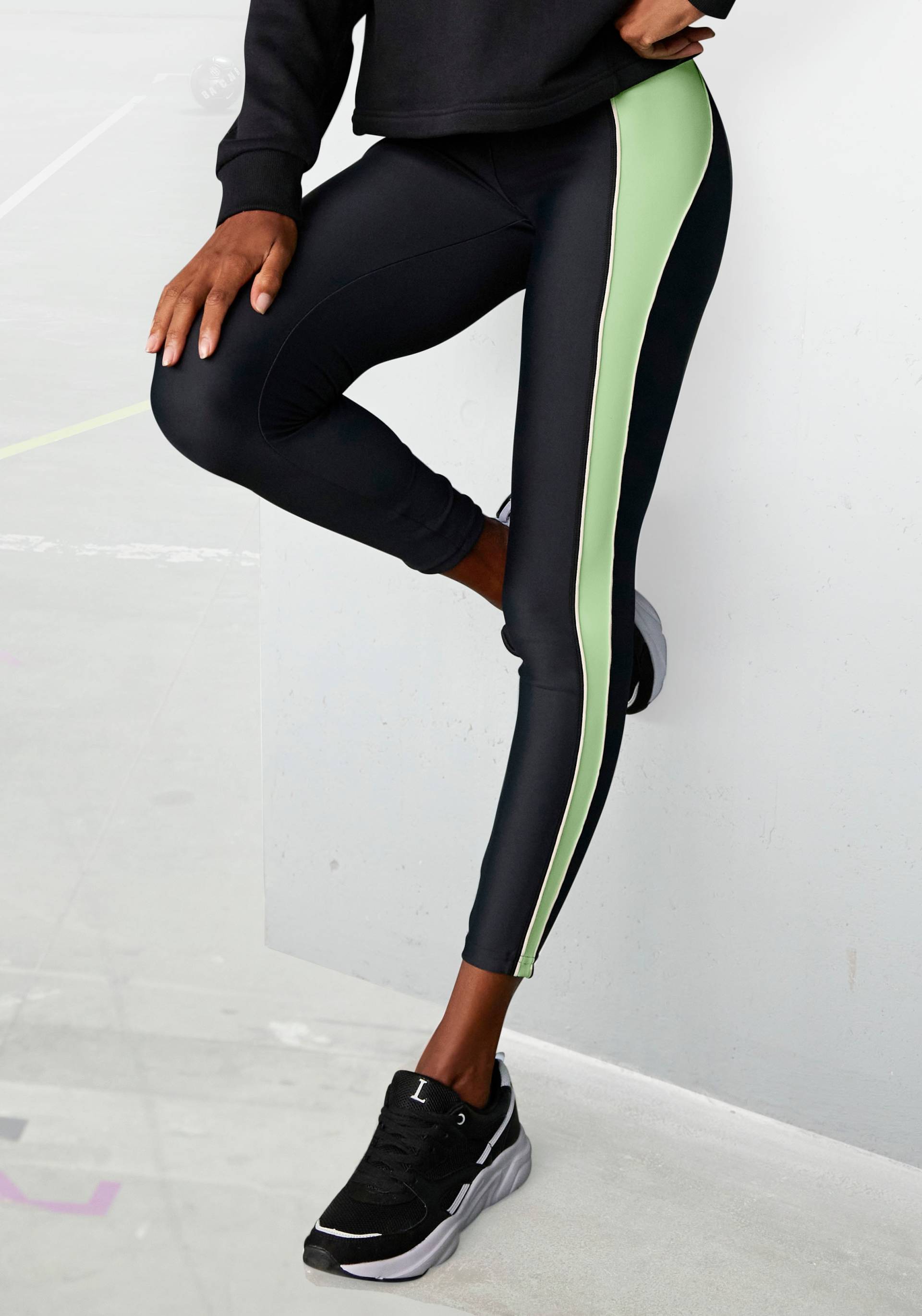 LASCANA ACTIVE Leggings »-Sporthose«, mit farblich abgesetztem Seitenstreifen von LASCANA ACTIVE