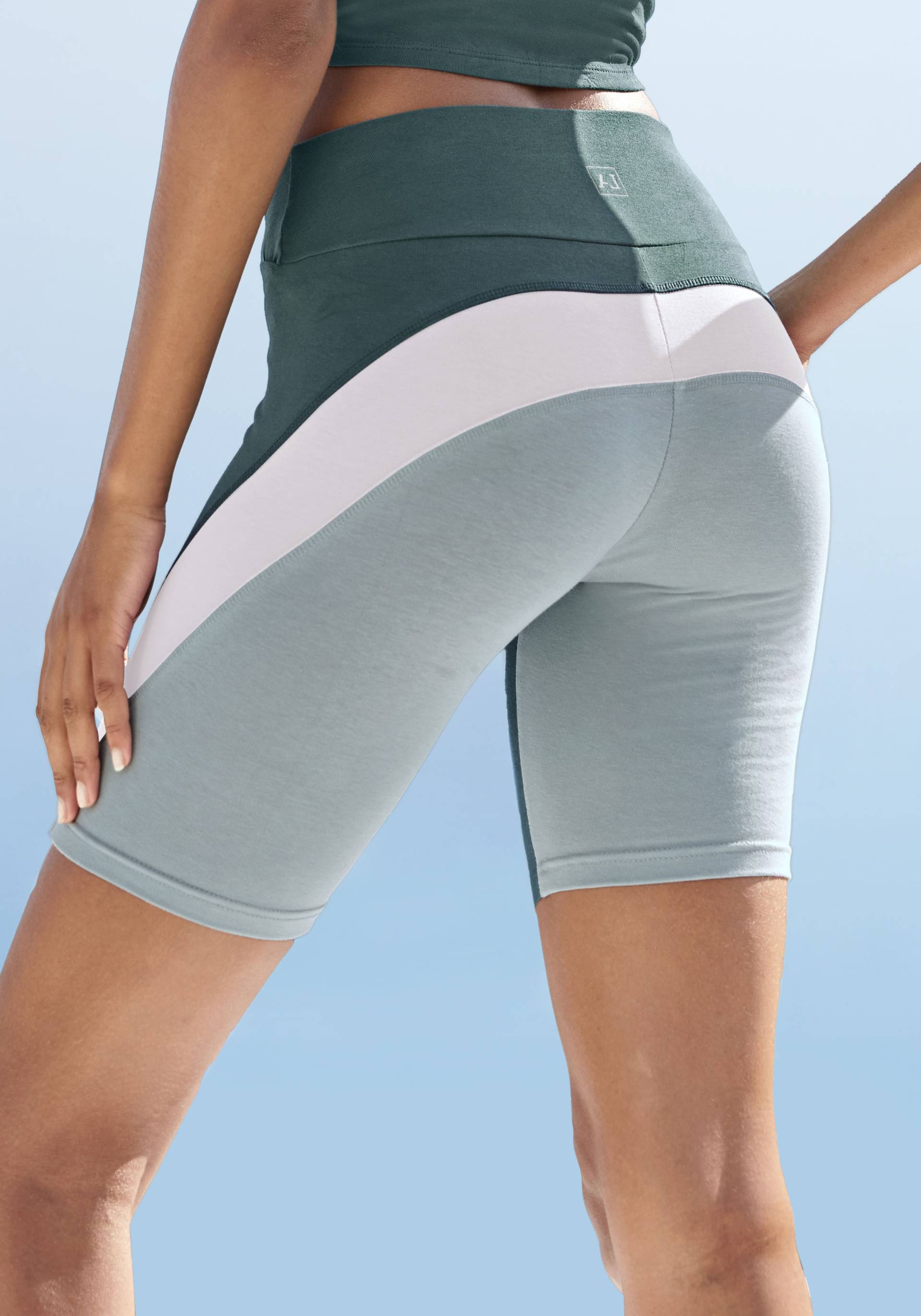 LASCANA ACTIVE Radlerhose »-Sporthose«, mit breitem V-Bündchen von LASCANA ACTIVE