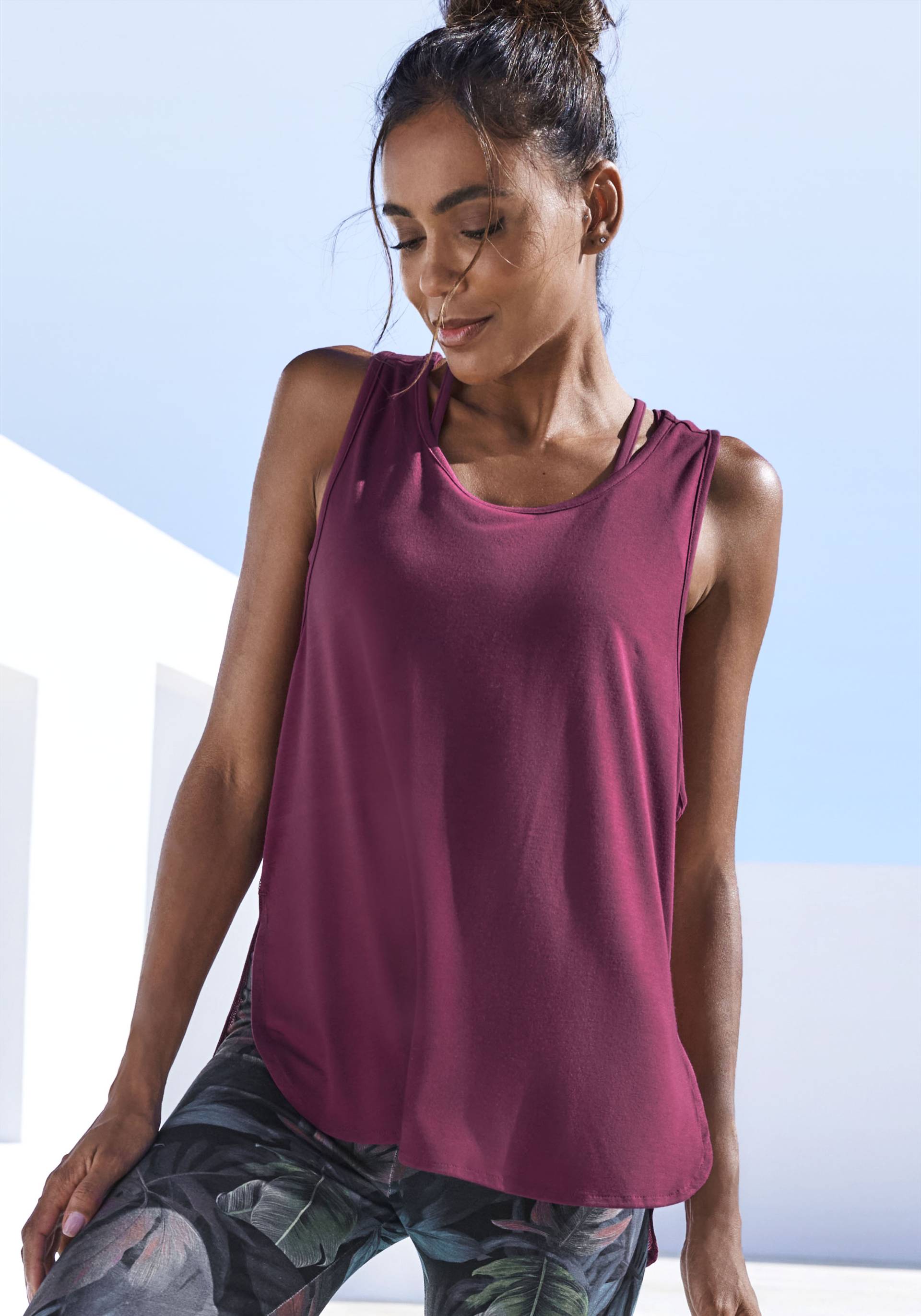 LASCANA ACTIVE Tanktop, Sporttop mit Mesheinsatz und Racerback LASCANA ACTIVE Tanktop, Sporttop mit Mesheinsatz und Racerback von LASCANA ACTIVE