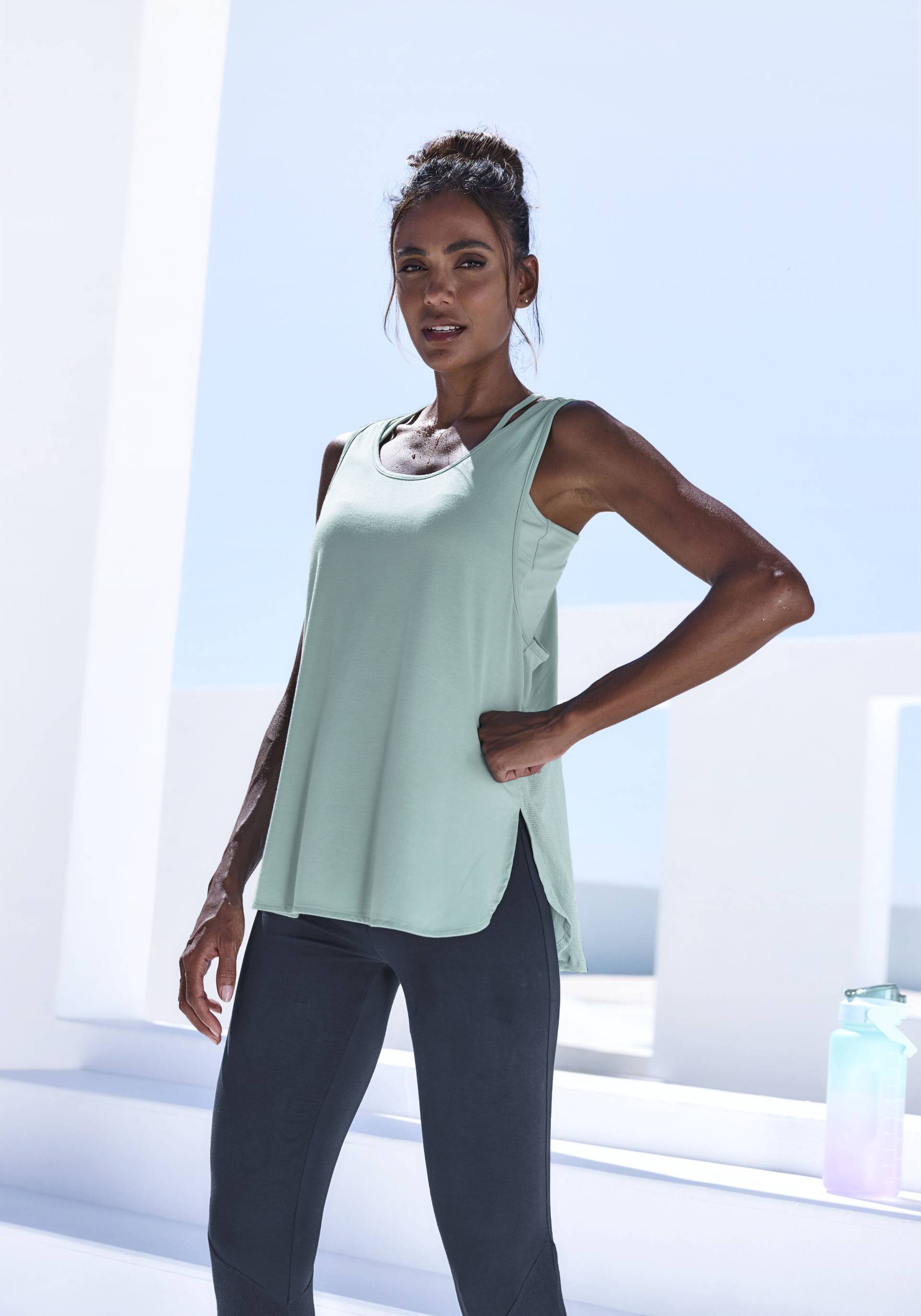 LASCANA ACTIVE Tanktop, Sporttop mit Mesheinsatz und Racerback LASCANA ACTIVE Tanktop, Sporttop mit Mesheinsatz und Racerback von LASCANA ACTIVE