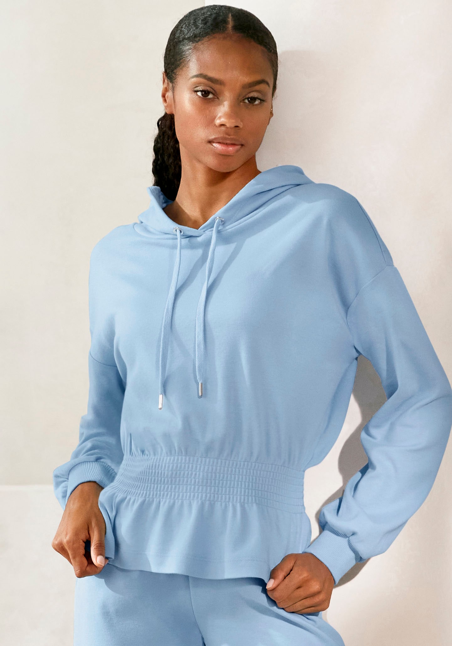 LASCANA Hoodie »-Kapuzensweatshirt«, mit elastischer Raffung in der Taille, Loungewear von LASCANA