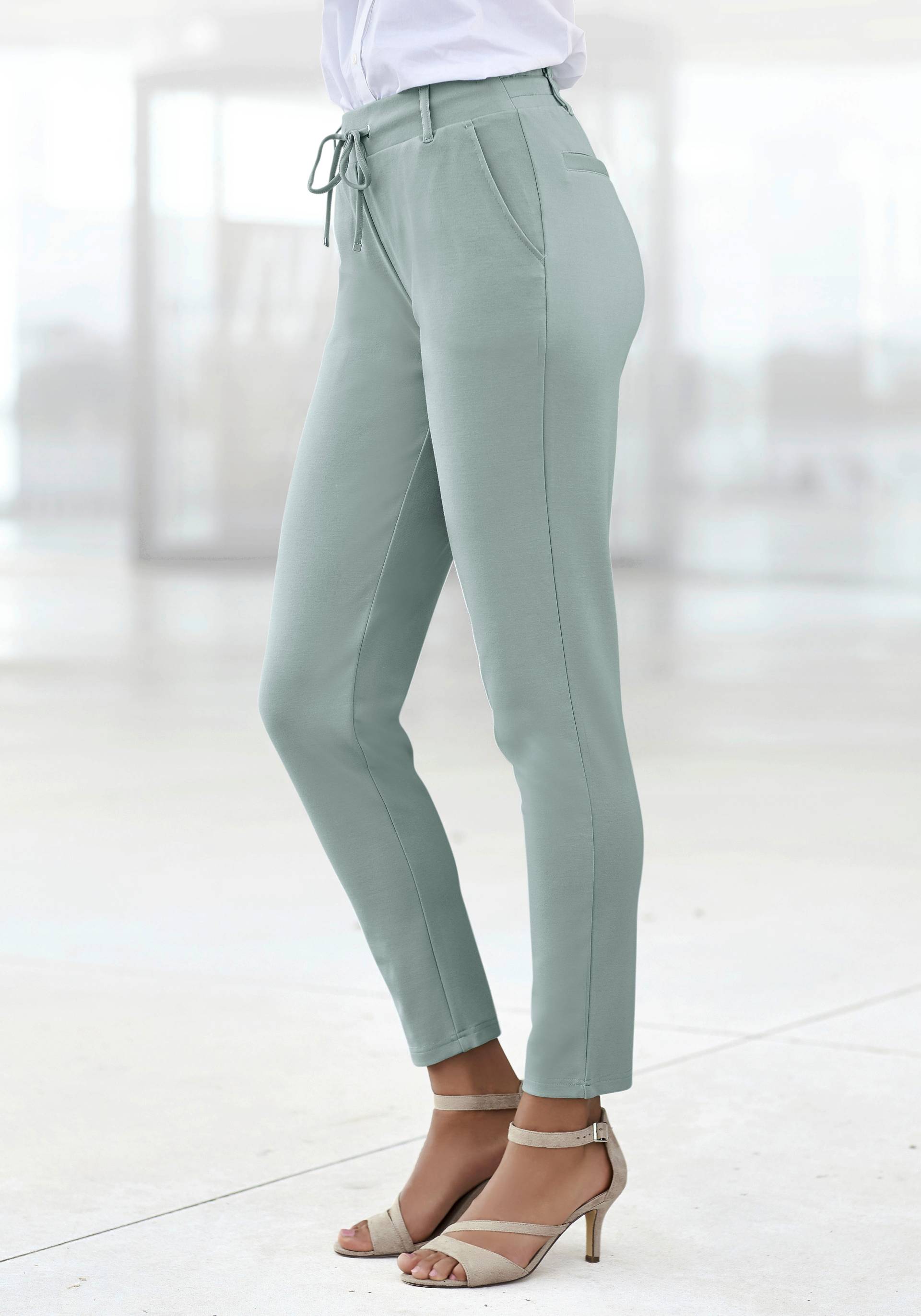 LASCANA Jogger Pants, mit elastischem Bund und Gürtelschlaufen, Loungewear von LASCANA