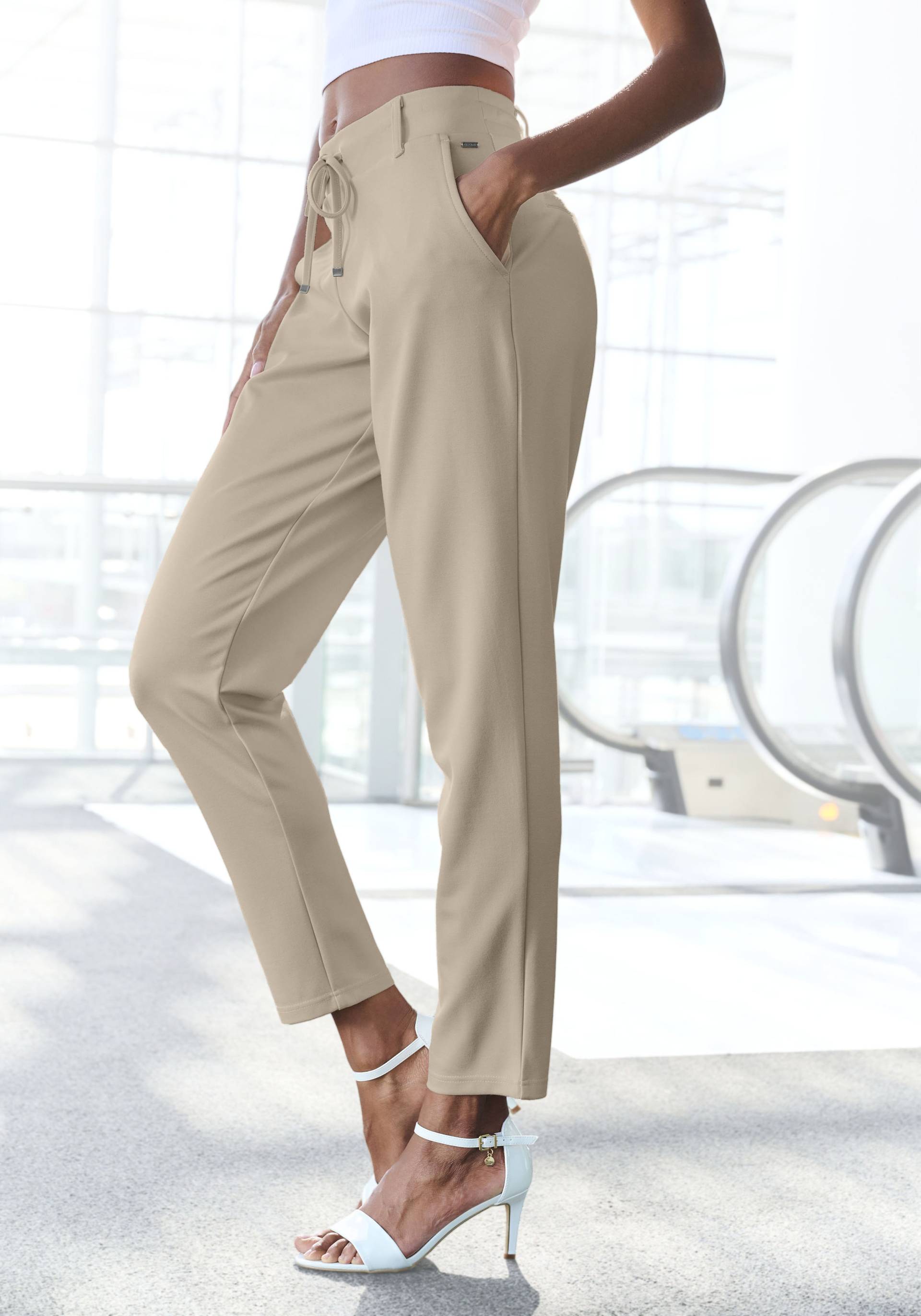 LASCANA Jogger Pants, mit elastischem Bund und Gürtelschlaufen, Loungewear von LASCANA