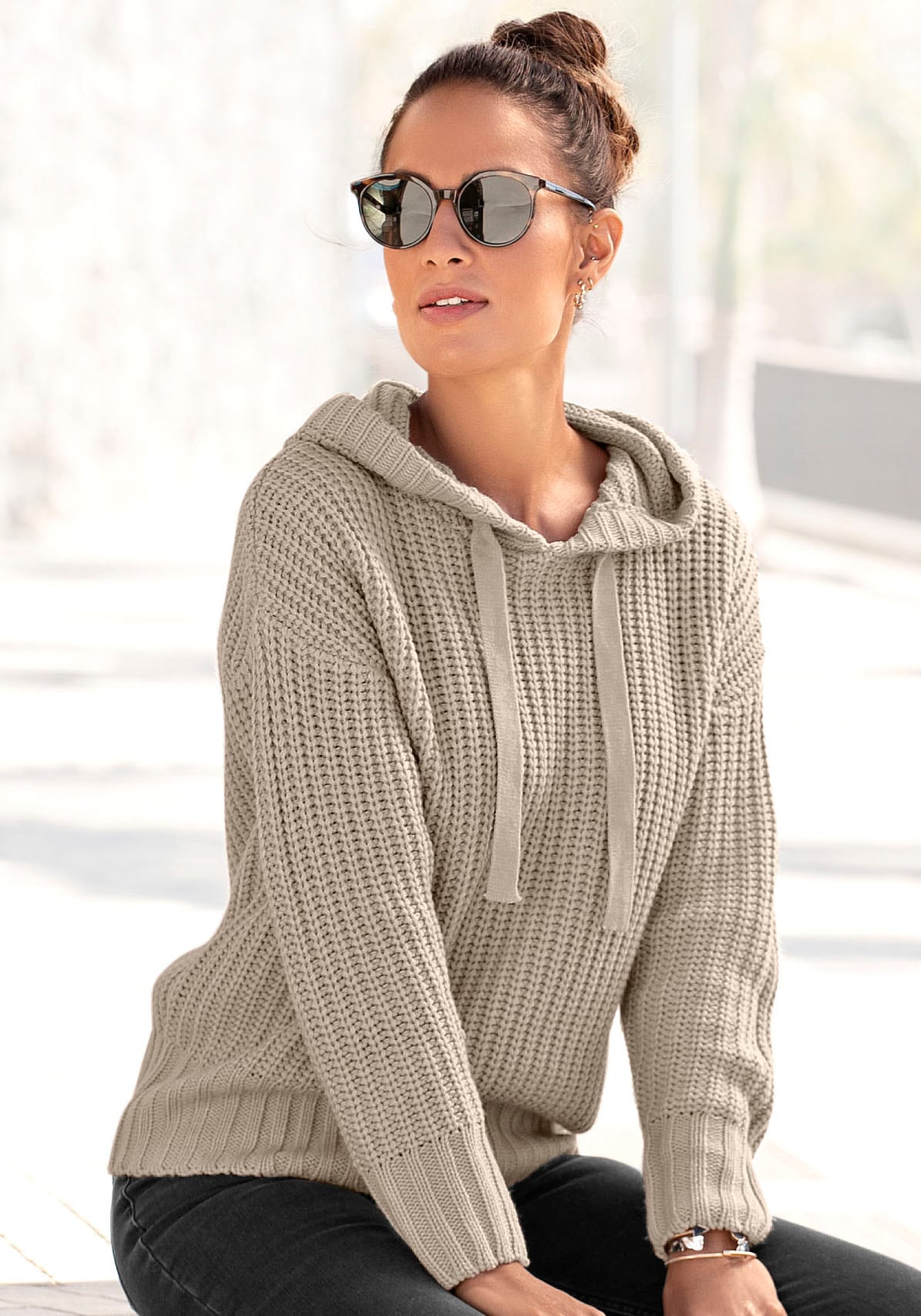 LASCANA Kapuzenpullover, aus weichem Grobstrick, weicher Strickpullover mit Kapuze LASCANA Kapuzenpullover, aus weichem Grobstrick, weicher Strickpullover mit Kapuze von LASCANA