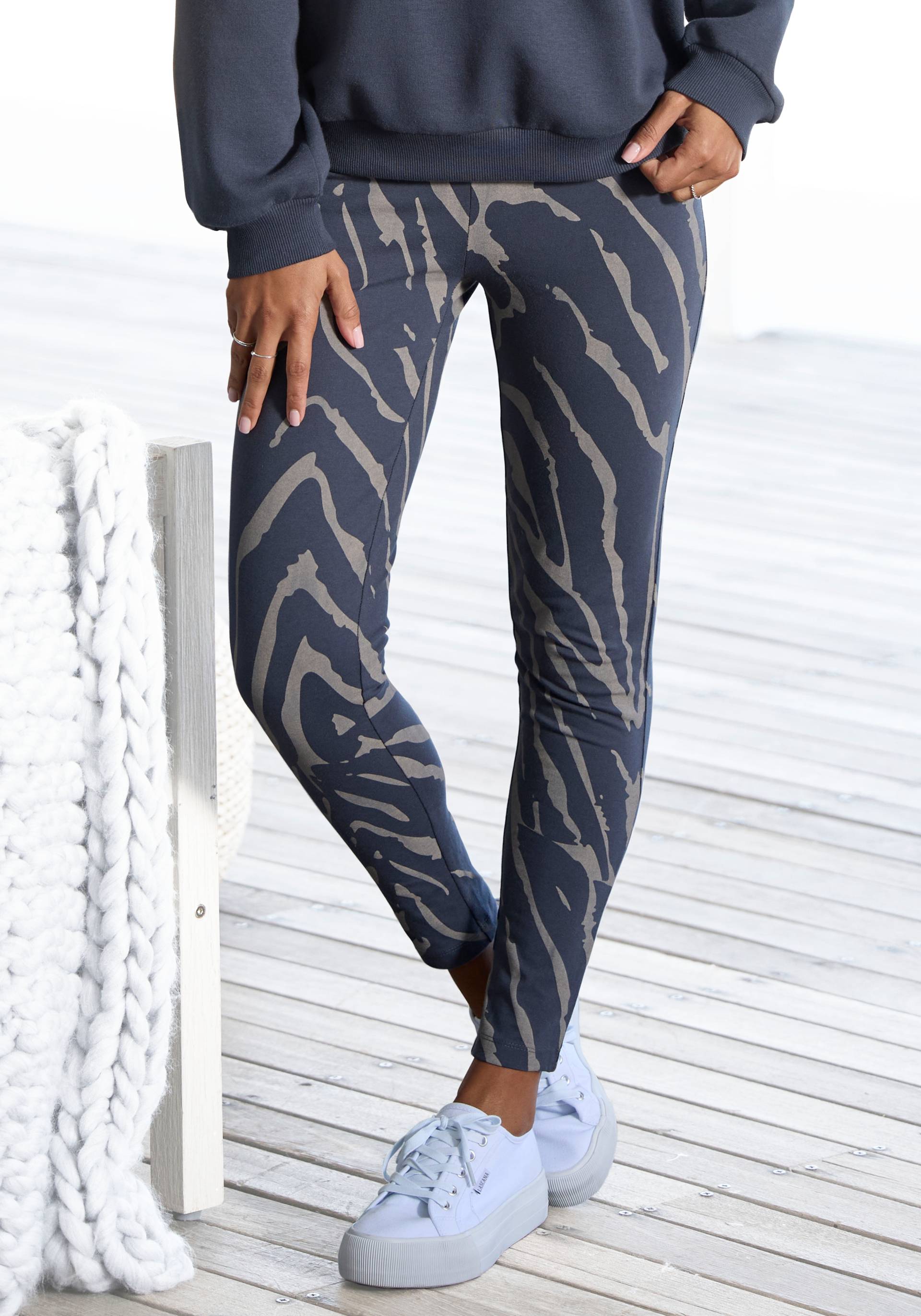 LASCANA Leggings, mit Zebramuster und breitem Bund, Loungewear LASCANA Leggings, mit Zebramuster und breitem Bund, Loungewear von LASCANA