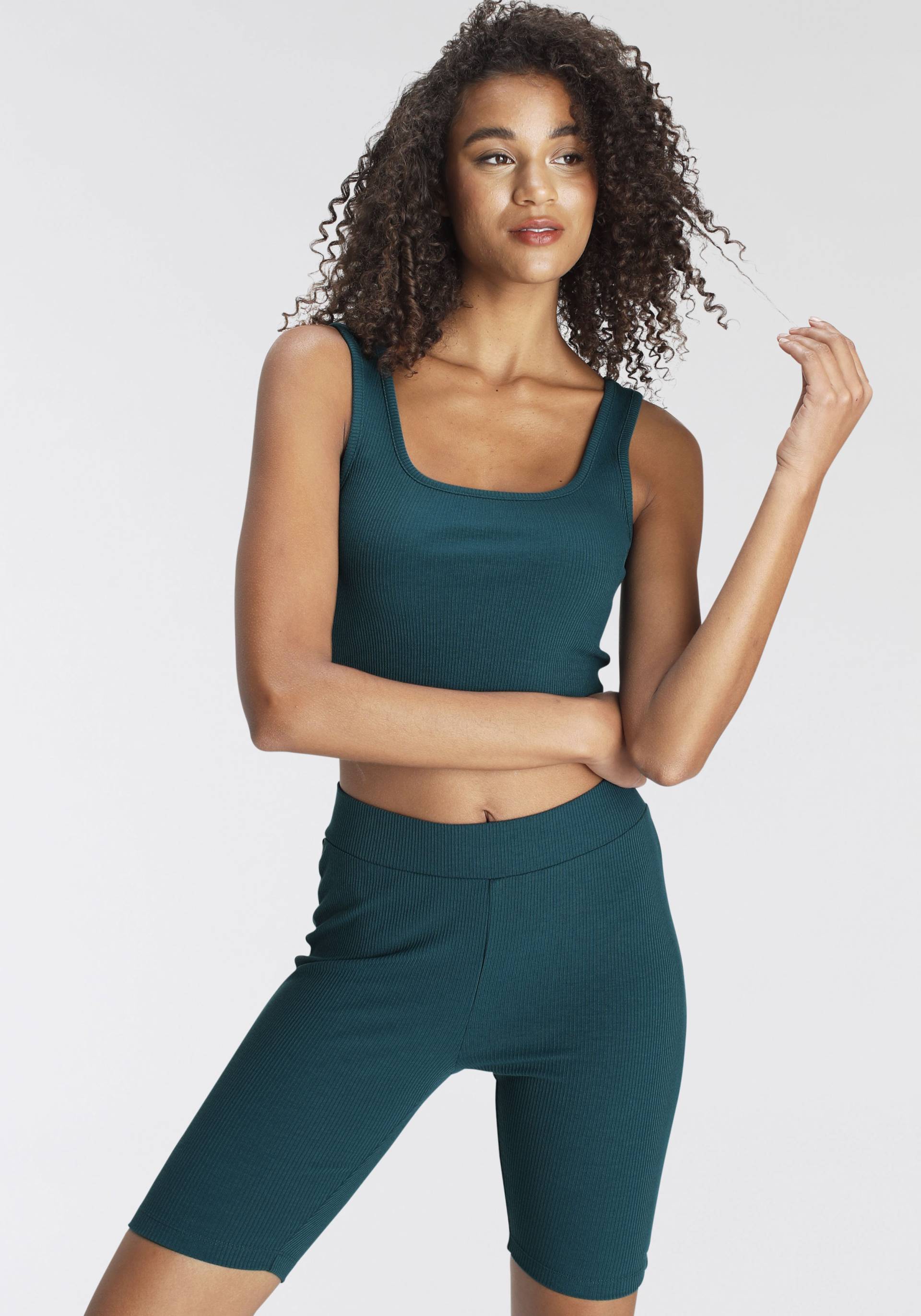 LASCANA Shorty, bestehend aus Top und Shorts aus Rippmaterial, Homewear-Set LASCANA Shorty, bestehend aus Top und Shorts aus Rippmaterial, Homewear-Set von LASCANA