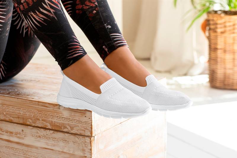 LASCANA Slipper, Slip-On-Sneaker, Halbschuh, ultraleichter Sneaker, VEGAN von LASCANA