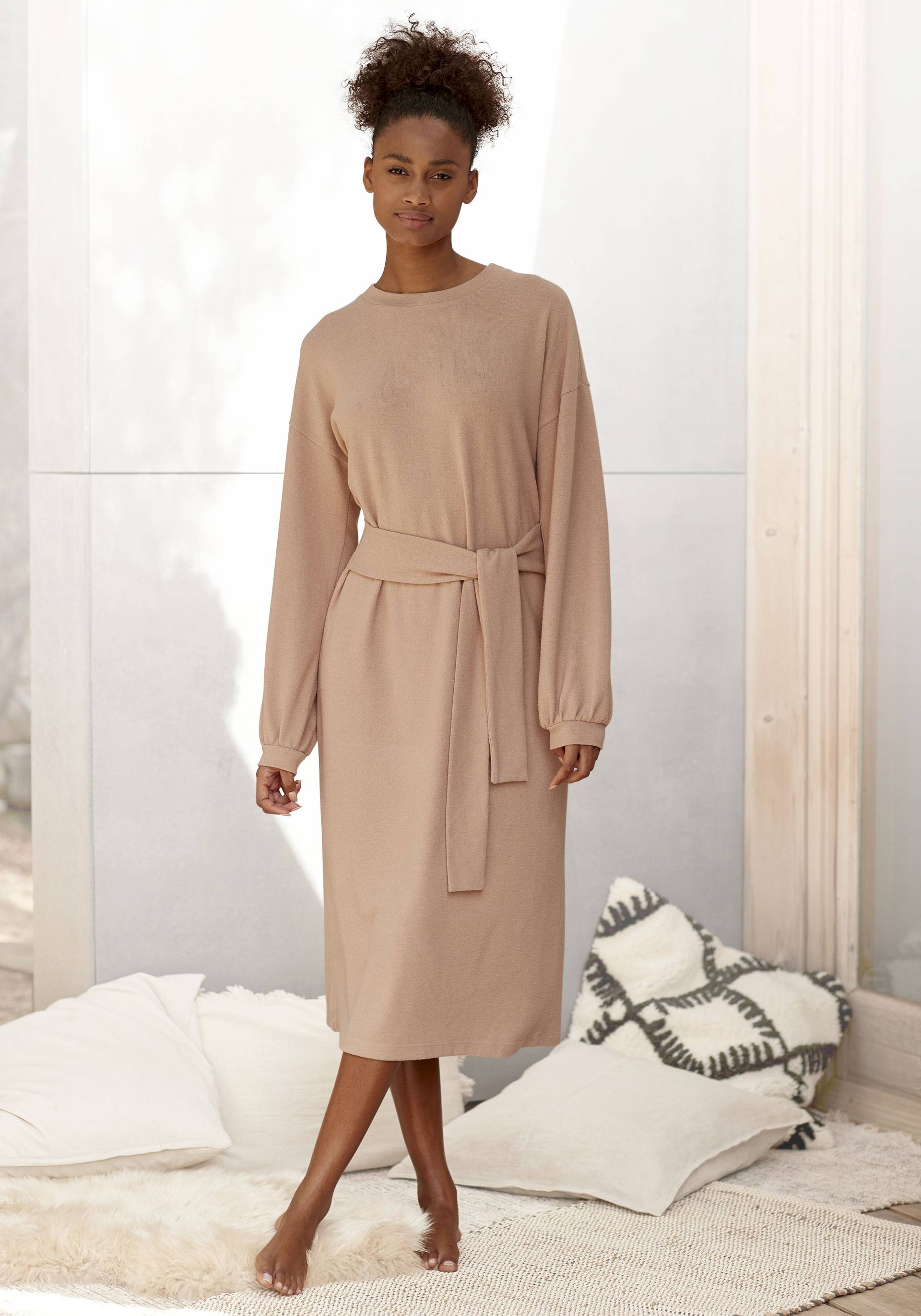 LASCANA Strickkleid, Loungekleid mit Taillengürtel, Loungewear von LASCANA