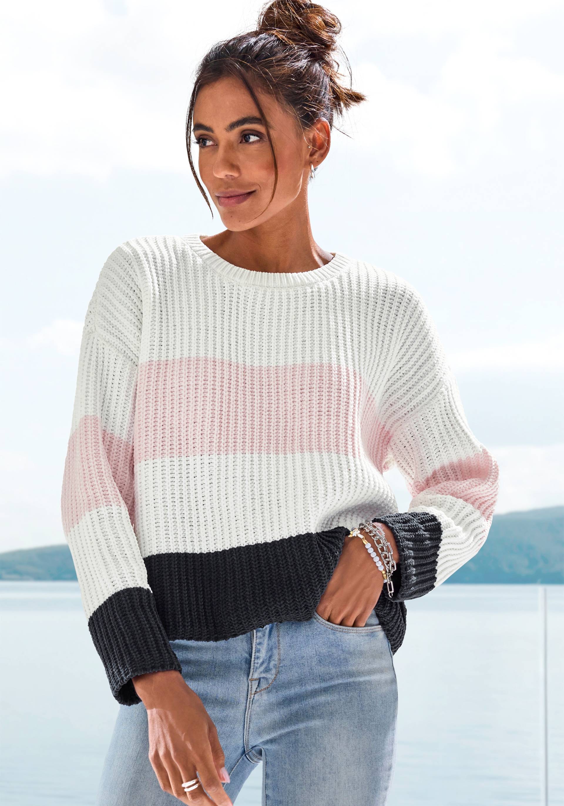 LASCANA Strickpullover, mit modischen Querstreifen, legere Passform, bequem LASCANA Strickpullover, mit modischen Querstreifen, legere Passform, bequem von LASCANA