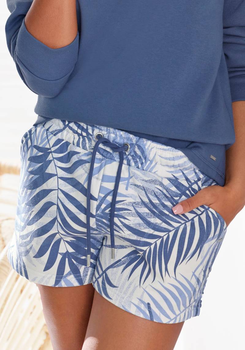 LASCANA Sweatshorts, Loungeshorts im schönen Allover-Blätterdruck, Loungewear von LASCANA