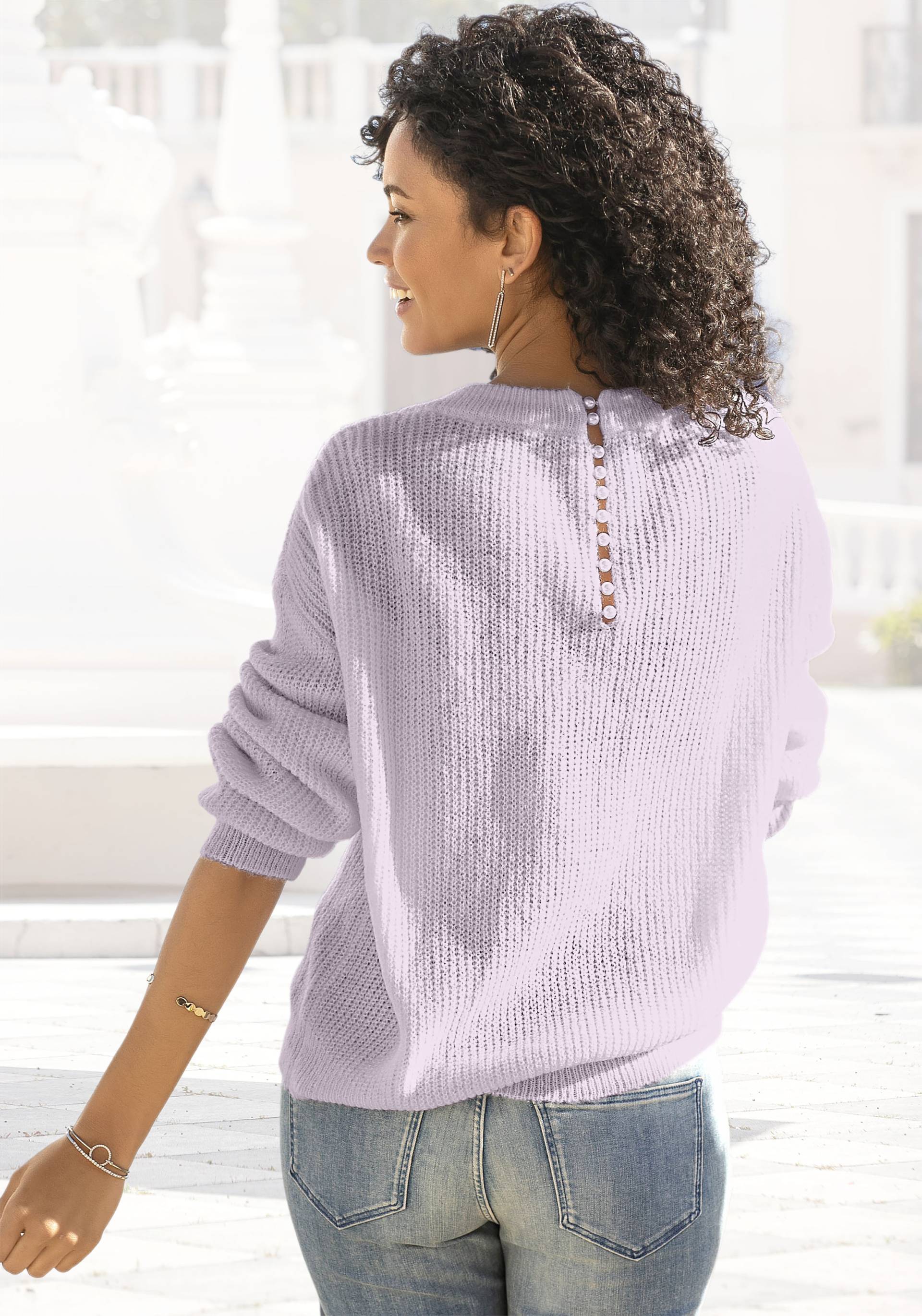 LASCANA V-Ausschnitt-Pullover, mit Zierperlen im Rücken, eleganter Strickpullover von LASCANA