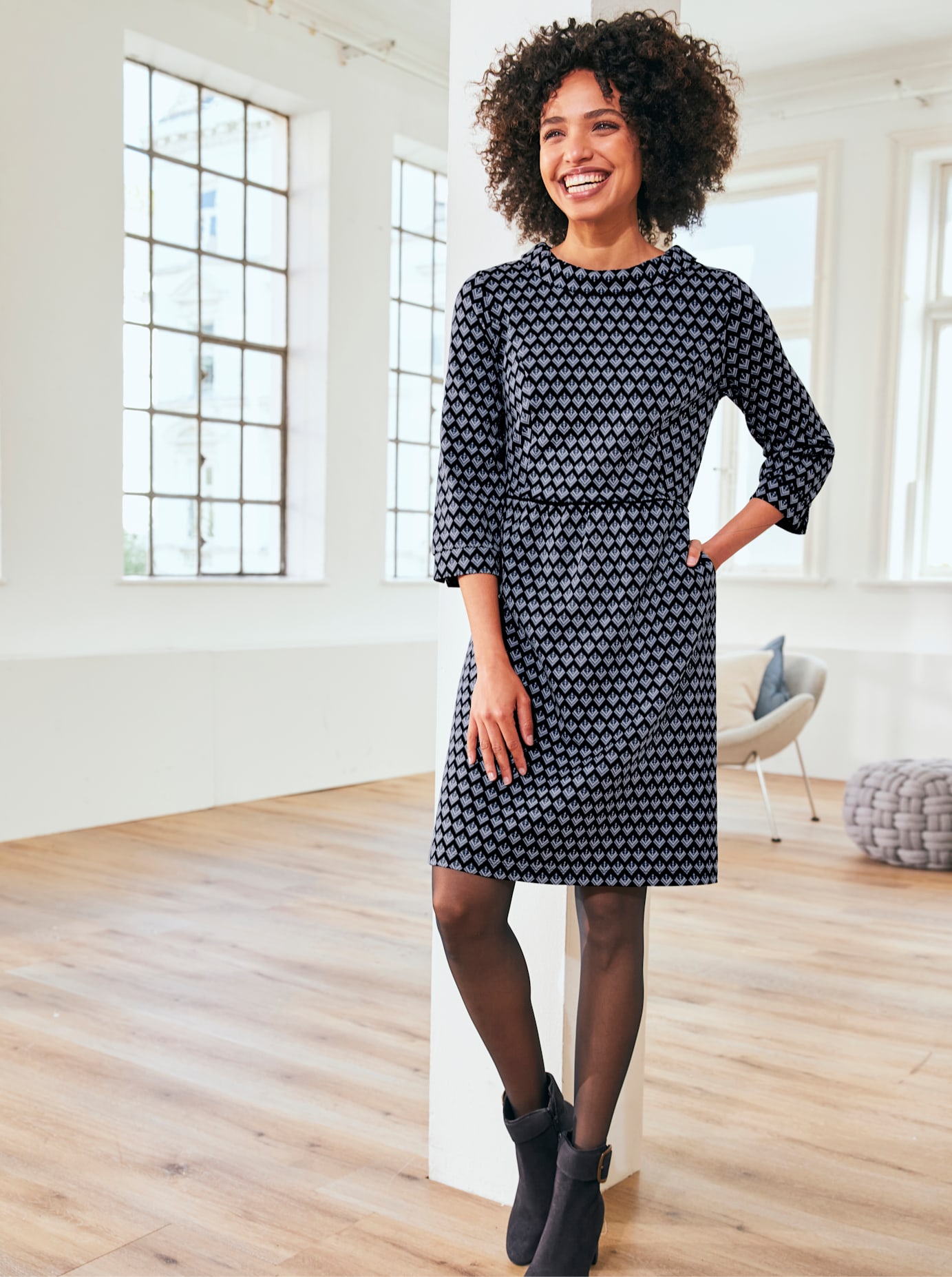 heine Jerseykleid »Jacquard-Kleid« heine Jerseykleid »Jacquard-Kleid« von heine